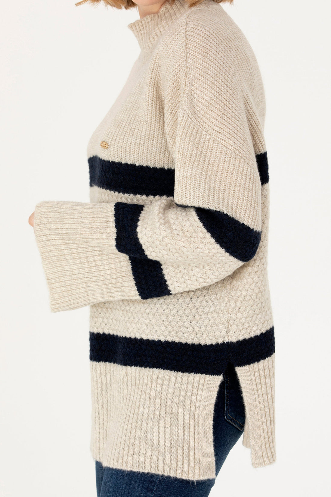 Beige Oversized Sweater With Stripes_G082SZ0TK0 1659813_VR049_02