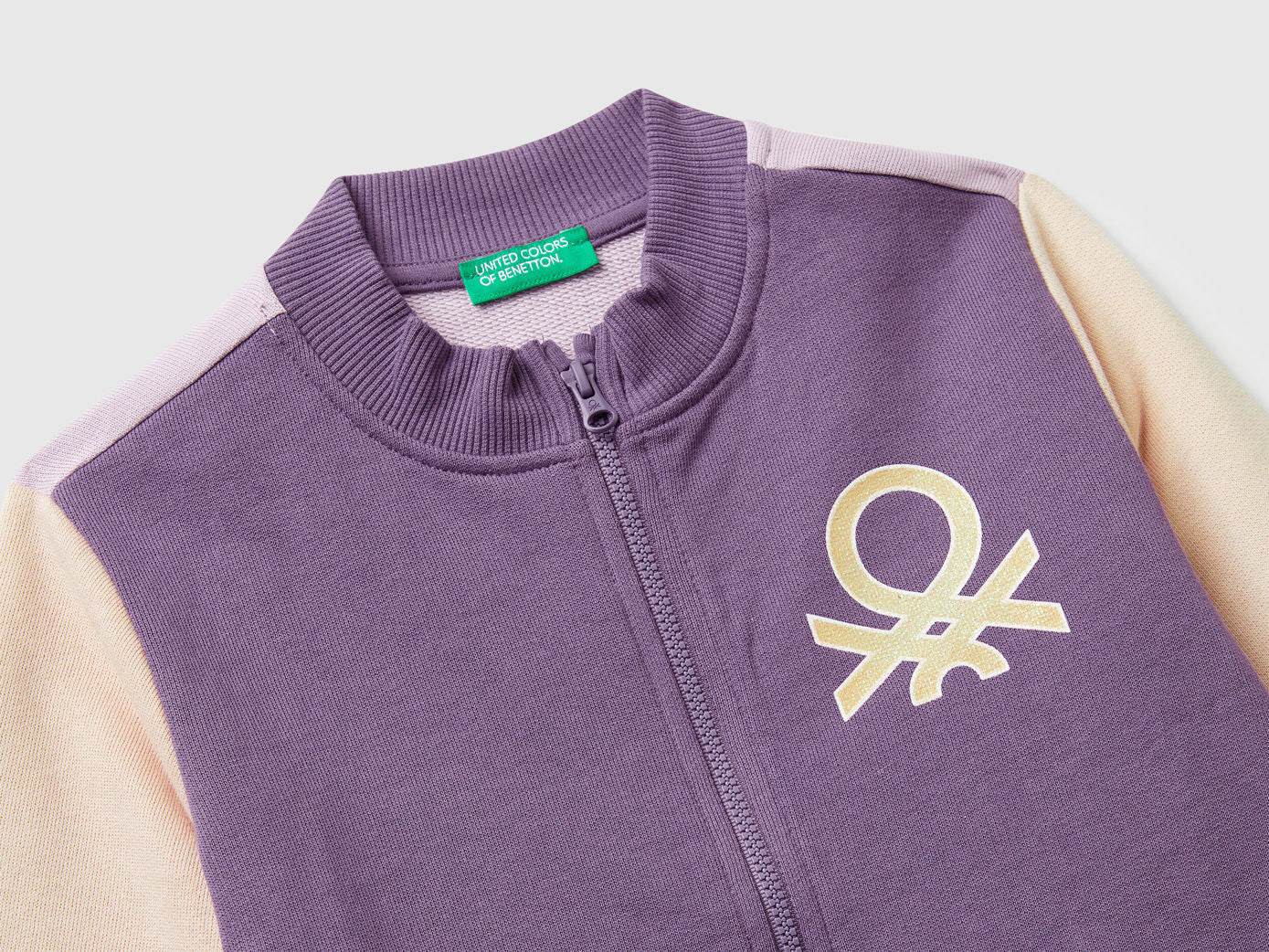 Benetton_Lavender_Tracksuit with Glittery Print_G503U-GF01NS_901_04