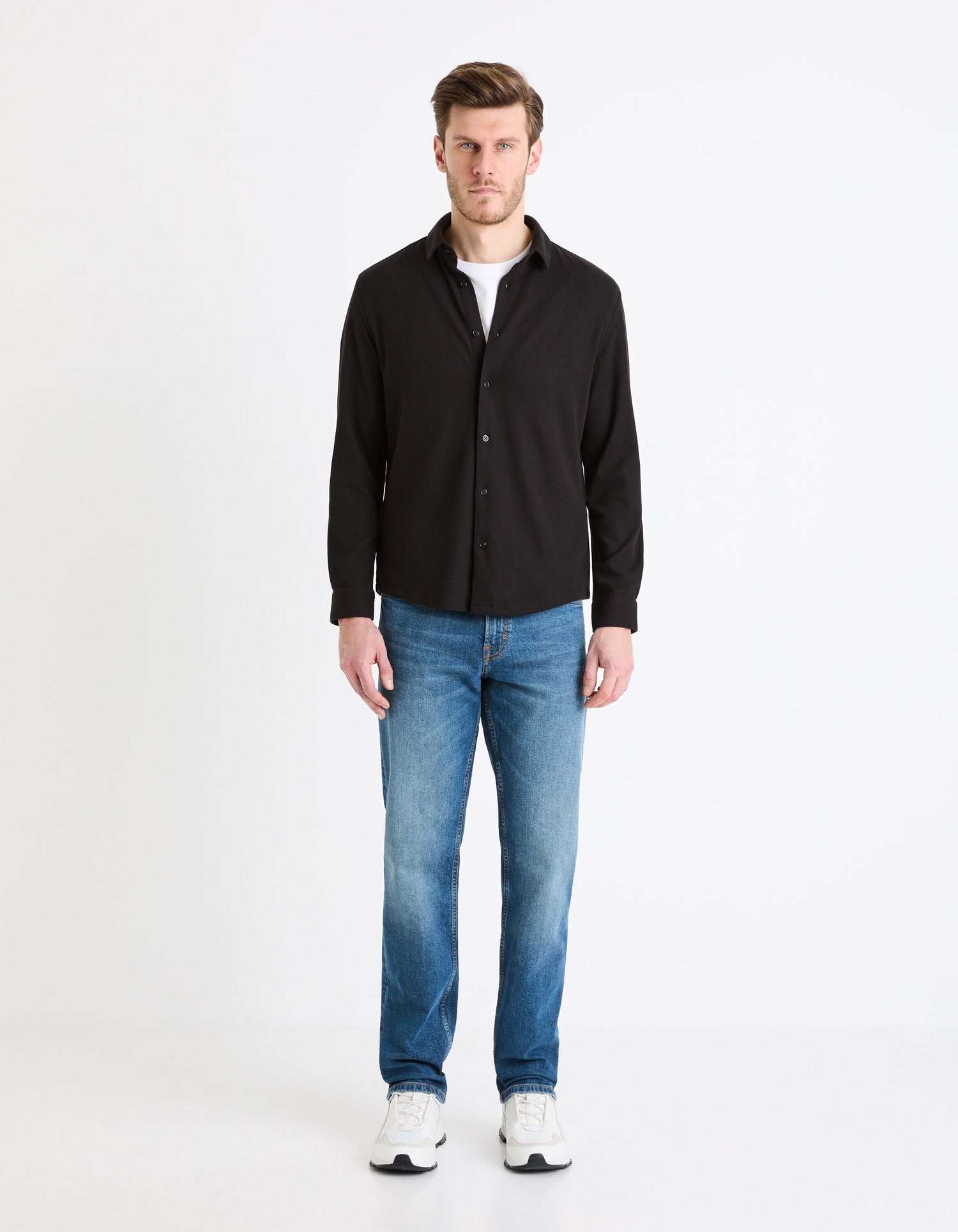 Regular Plain Embossed Shirt_GAWAFFLE_BLACK_02