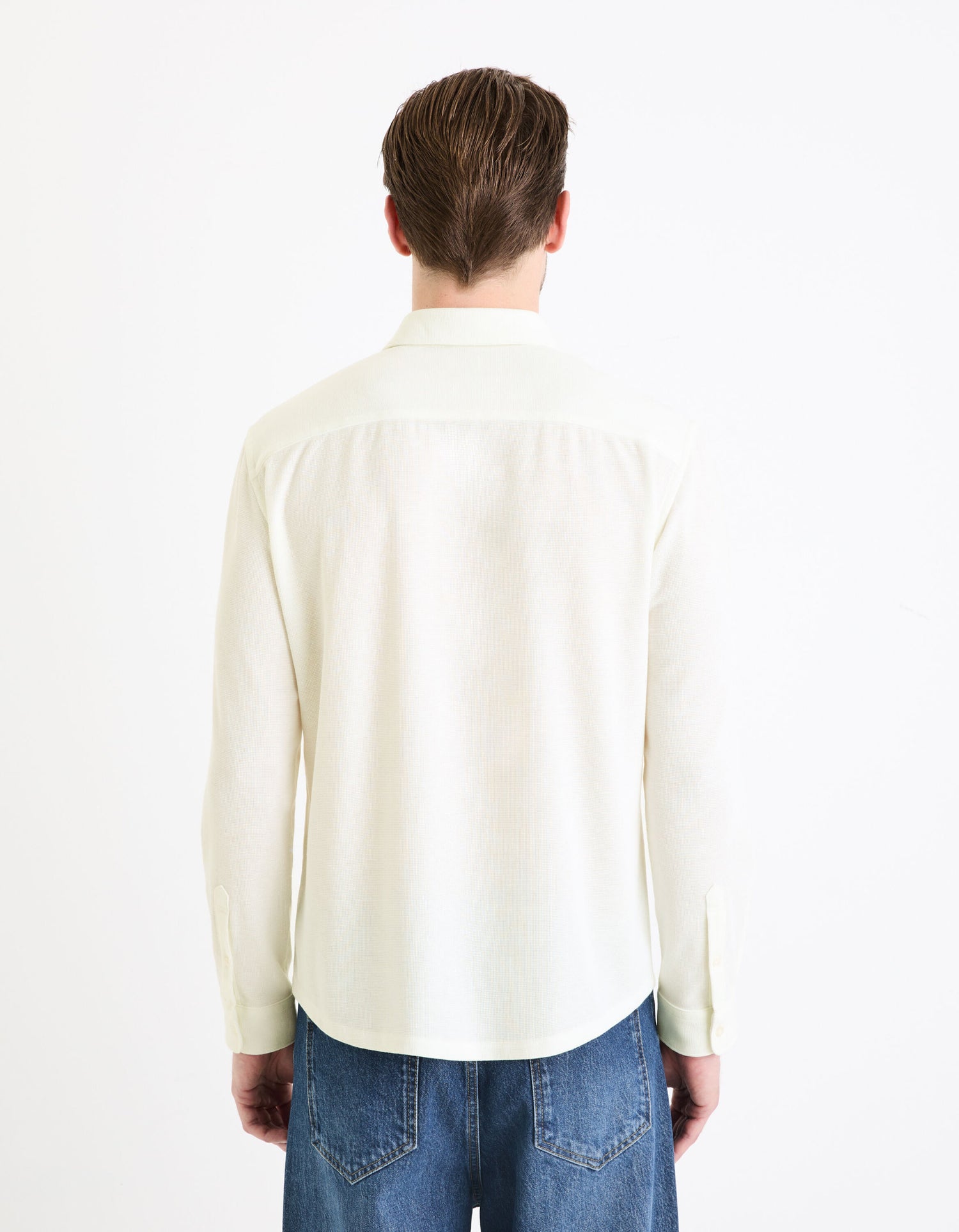 Regular Plain Embossed Shirt_GAWAFFLE_WHITE_04
