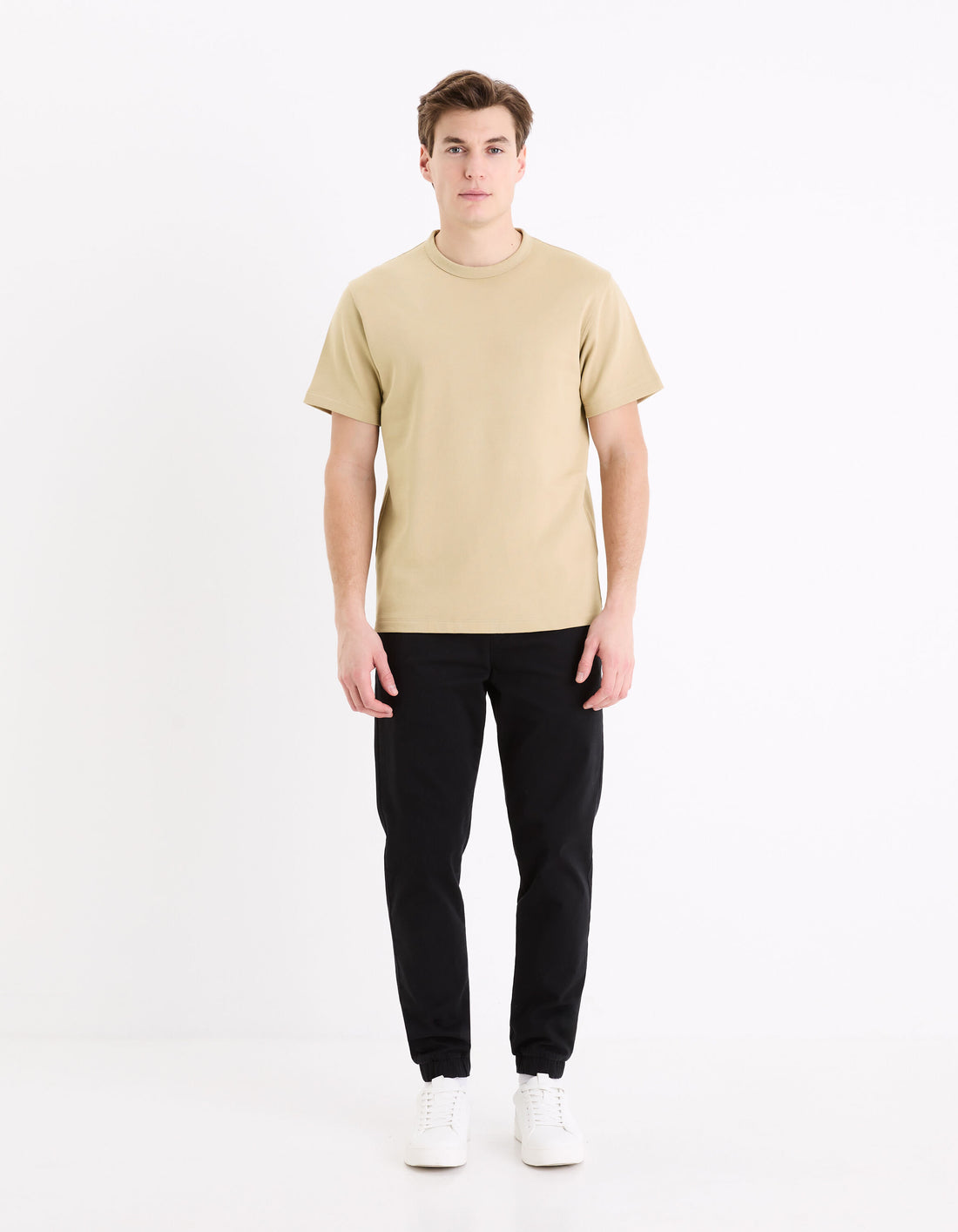 Round-Neck Cotton T-Shirt_GEFALL_LIGHT TAUPE_02