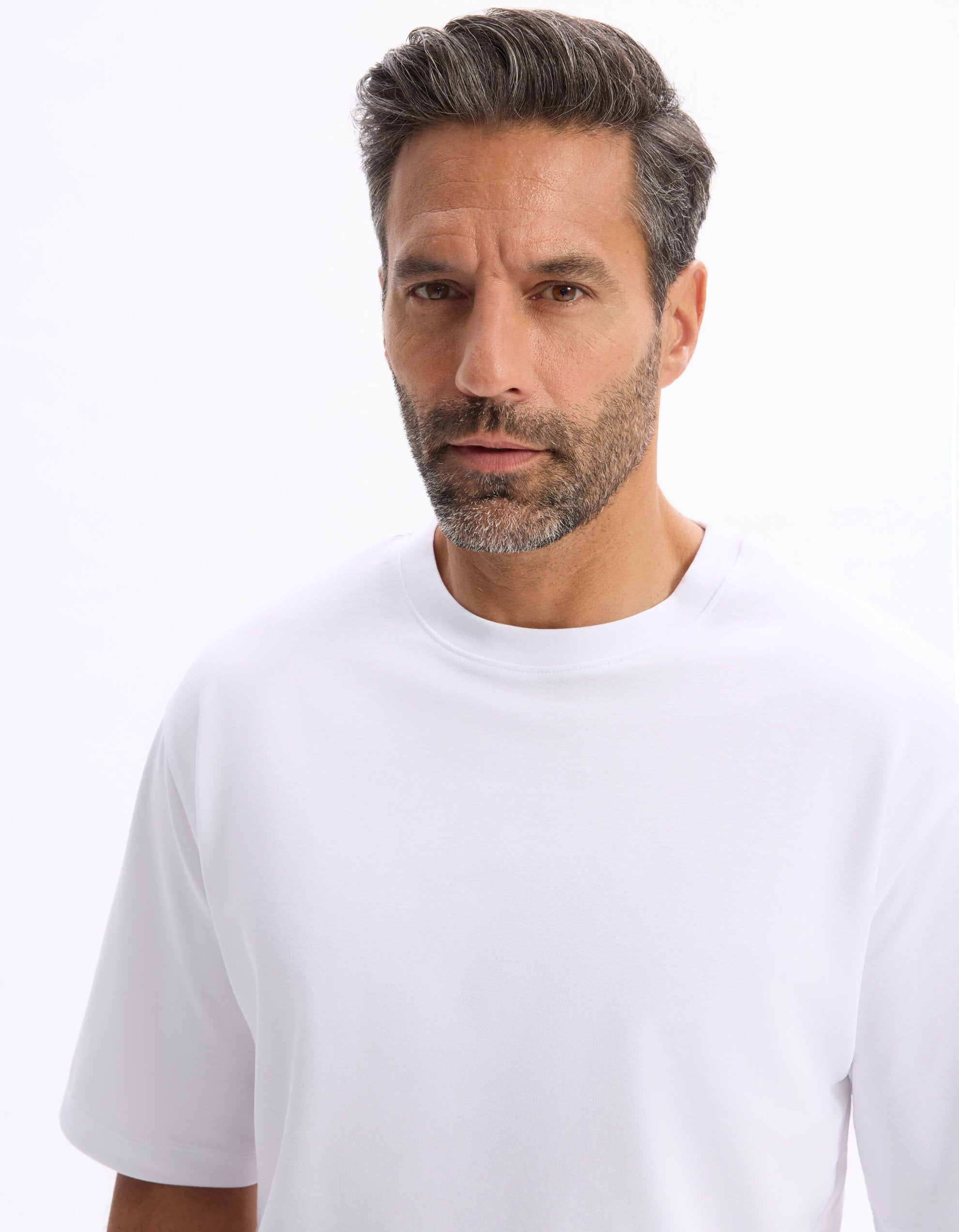 Celio_White Oversized T-Shirt Round Neck_GEHEM_OPTICAL WHITE_04