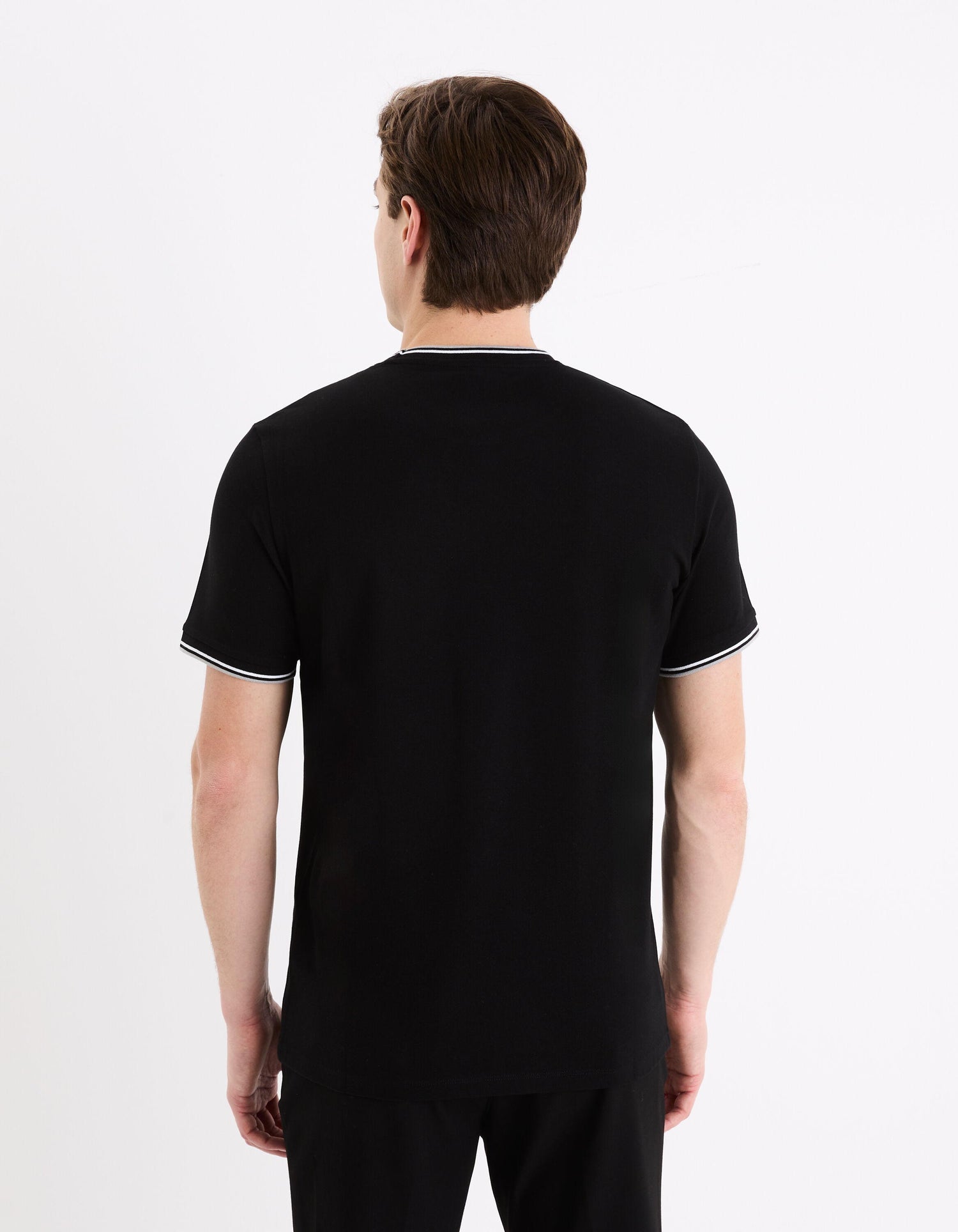 Round-Neck Stretch Cotton T-Shirt_GETERAYE_BLACK_04
