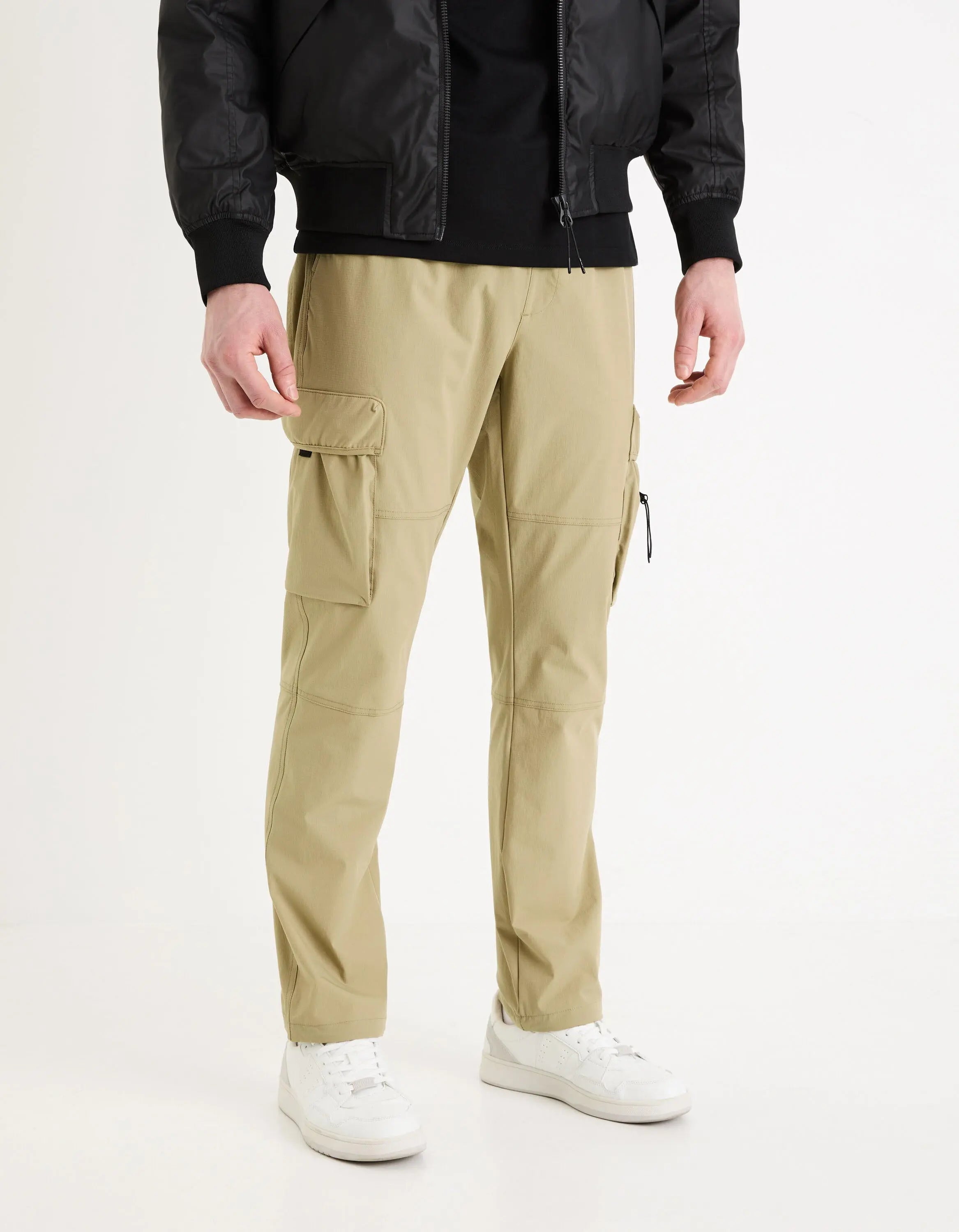 Cargo Pants_GOMIDDLE2_KAKI CLAIR_03