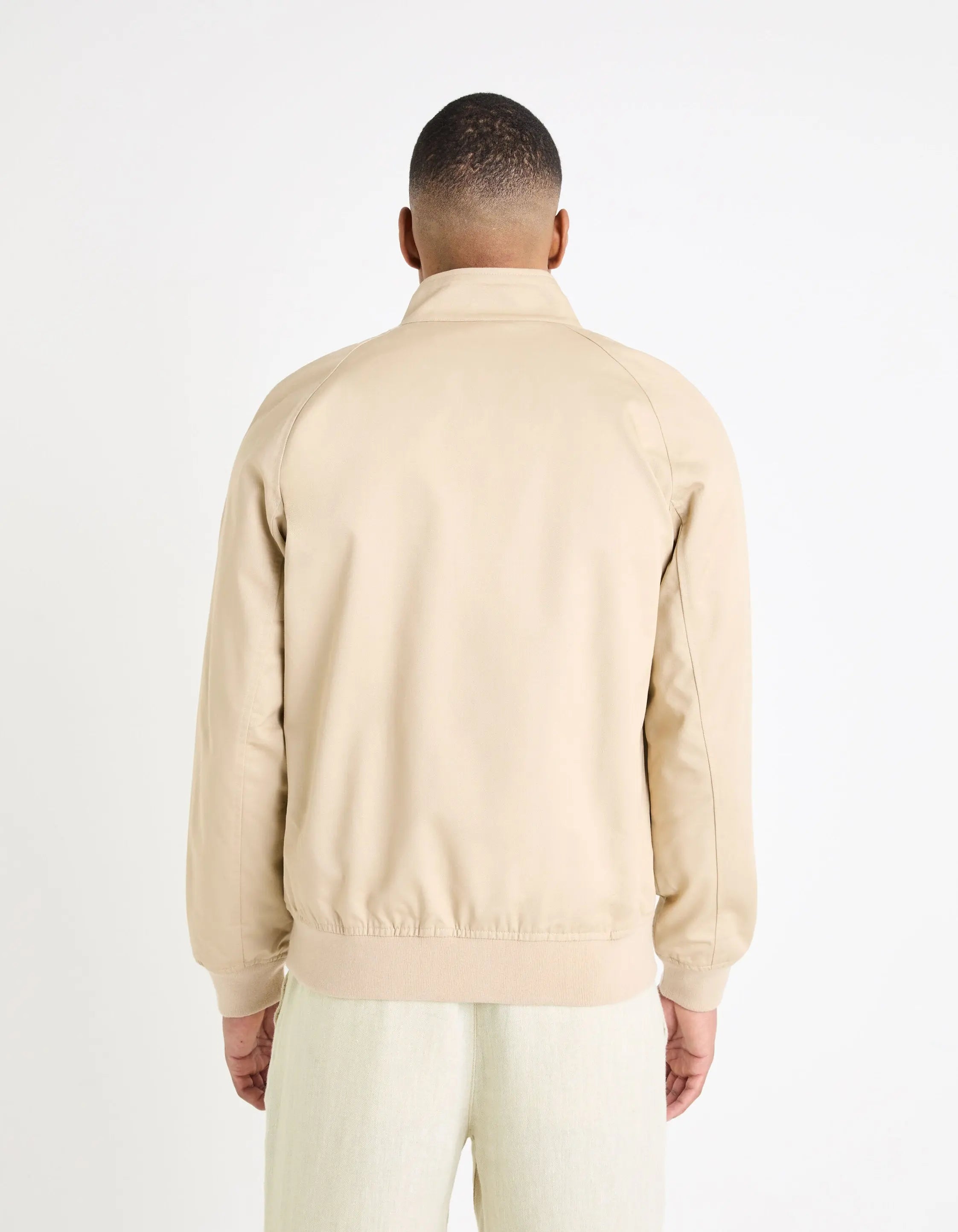 Buttoned High Collar Jacket - Beige_04