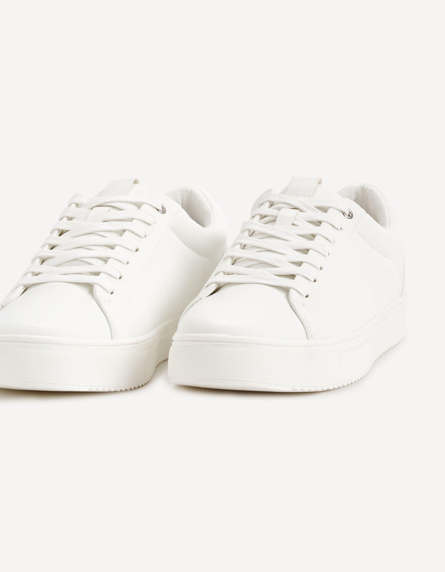 Low Top Sneaker - White_GYCOM_WHITE_03