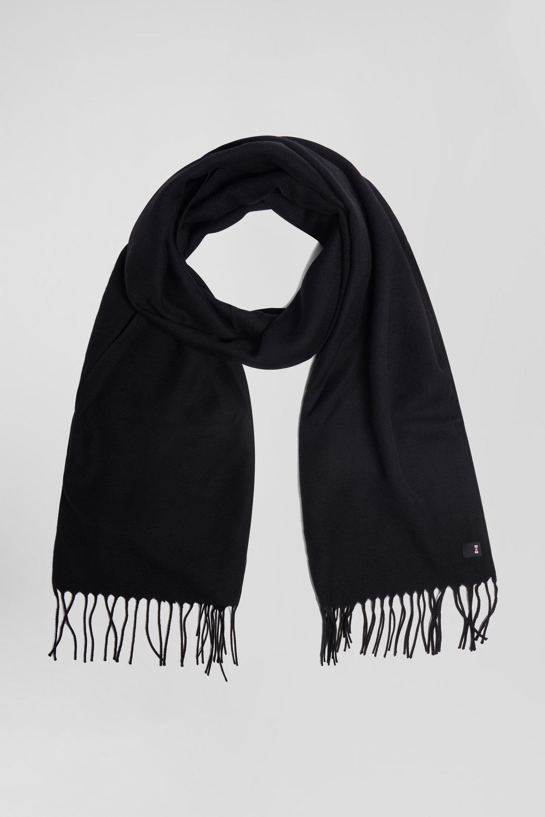 Black Fringed Plain Scarf_01