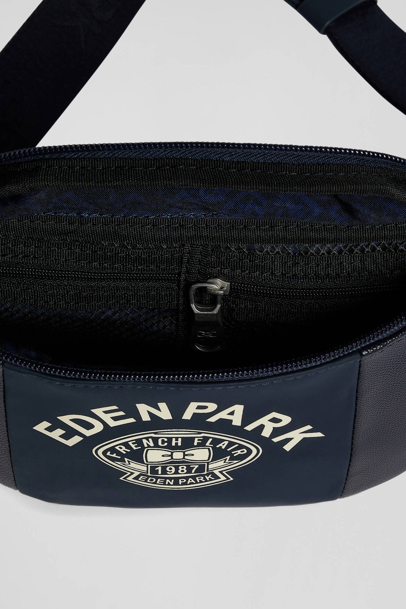 Navy Blue Waist Bag With Eden Park Screen-Print_05