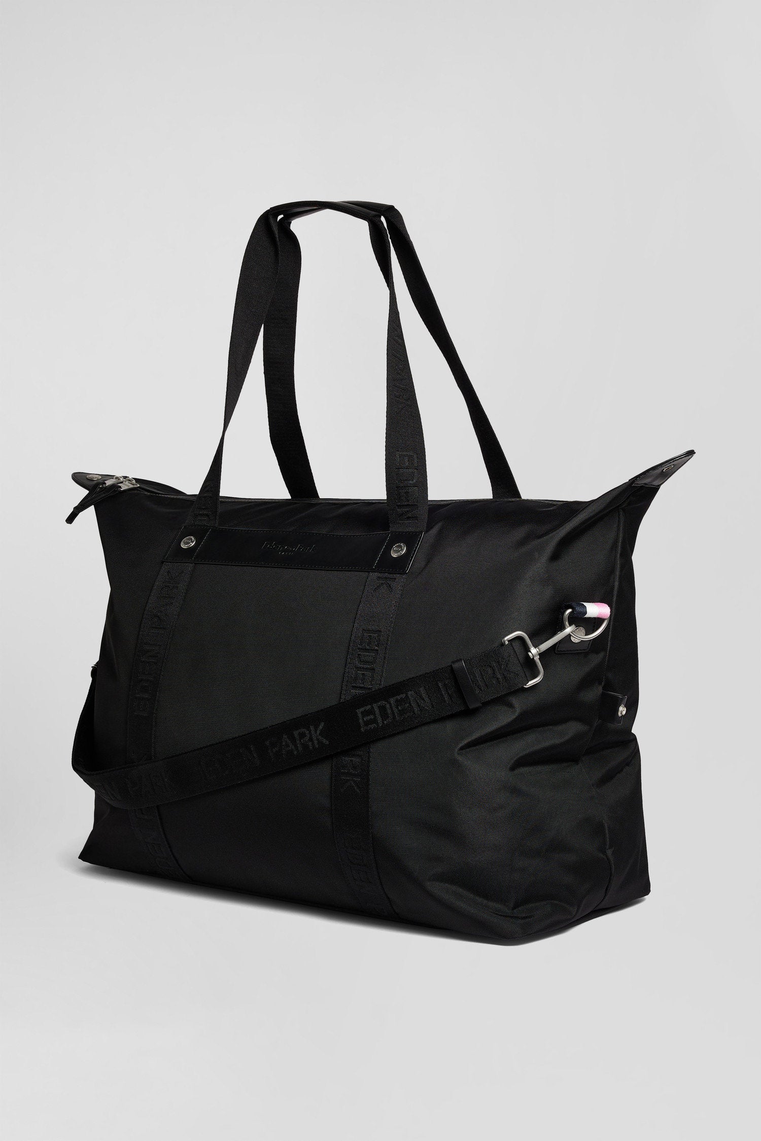 Black Jacquard Eden Park Travel Bag_04