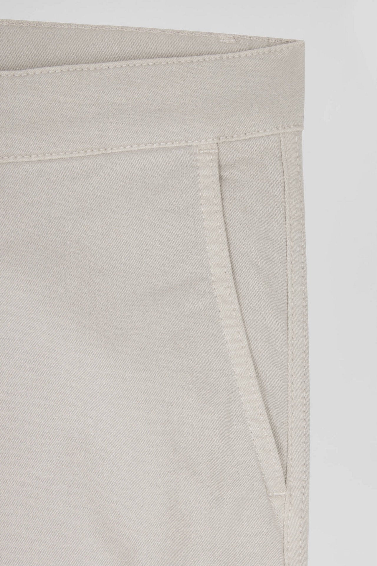 Regular Camel Chino Trousers In Stretch Cotton Gabardine_07