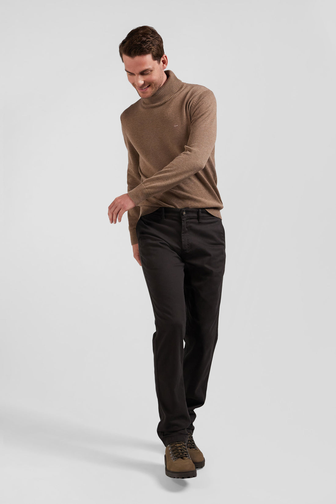 Regular Brown Stretch Cotton PiquŽ and Modal Chino Trousers_H24BAS0C0005_MAF1_01