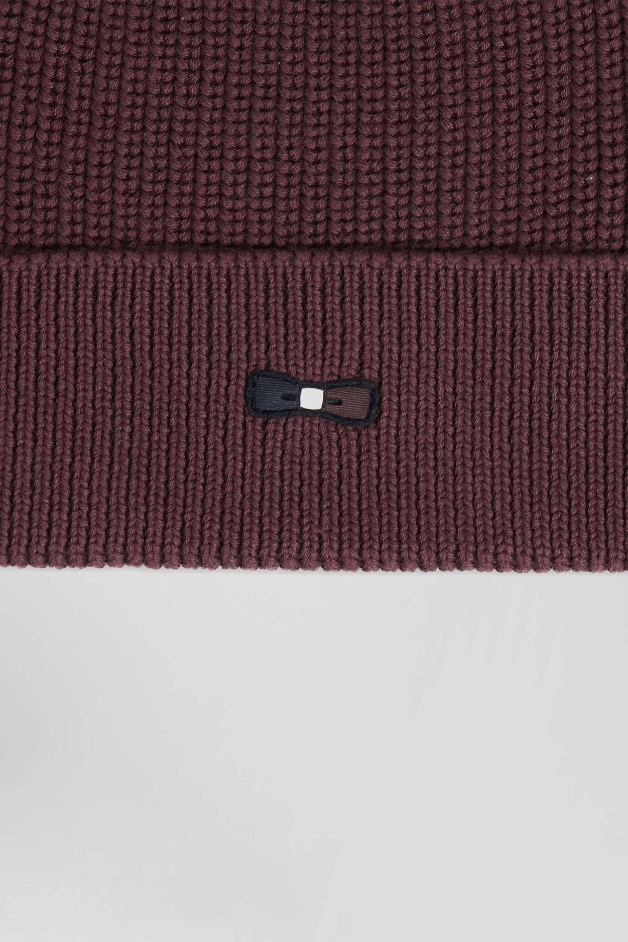 Burgundy Knitted Cotton Beanie with Tricolour Details_H24CHABN0006_BXF3_04