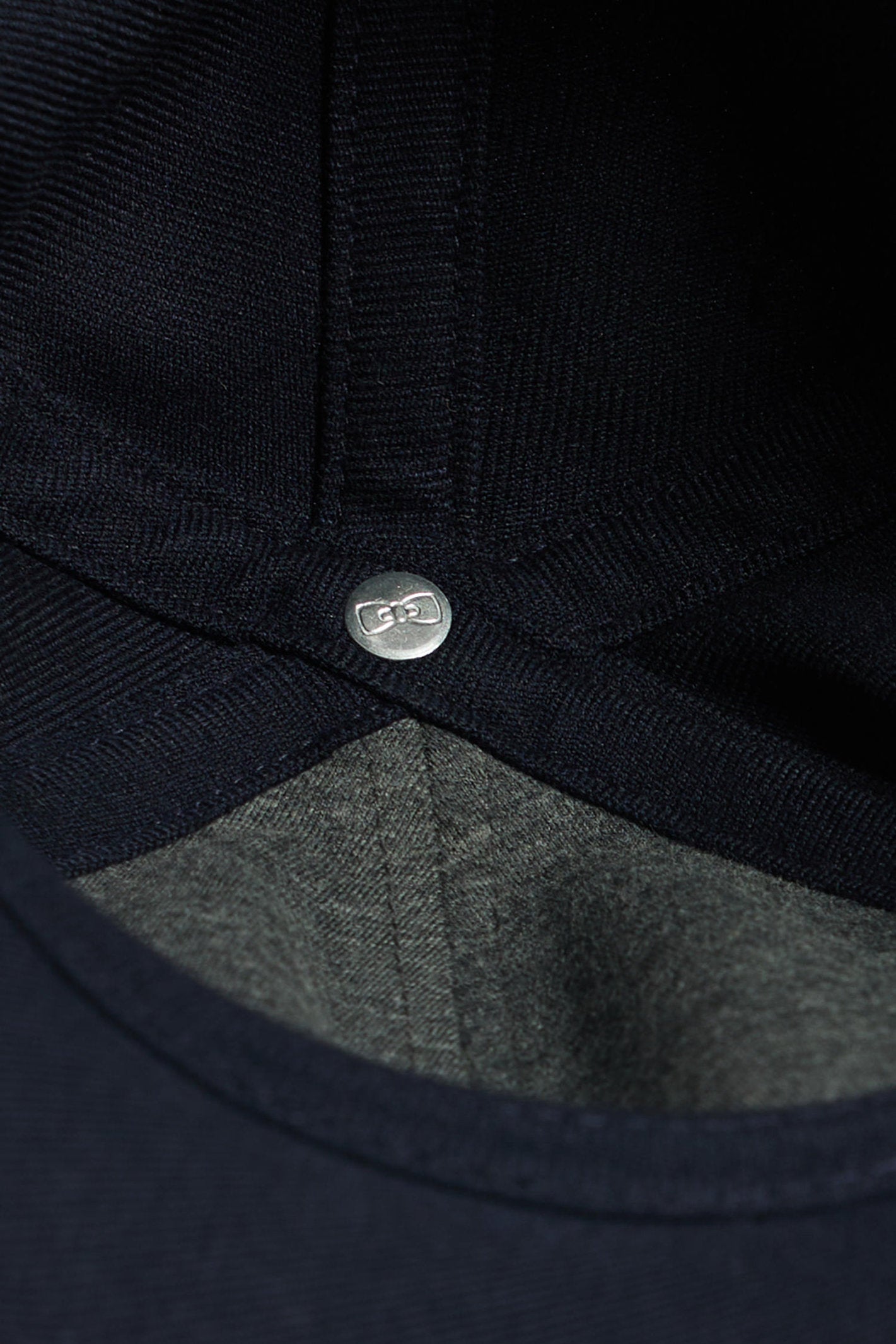 Navy Blue Cap With Rubber Badge And Tricolour Trim_04