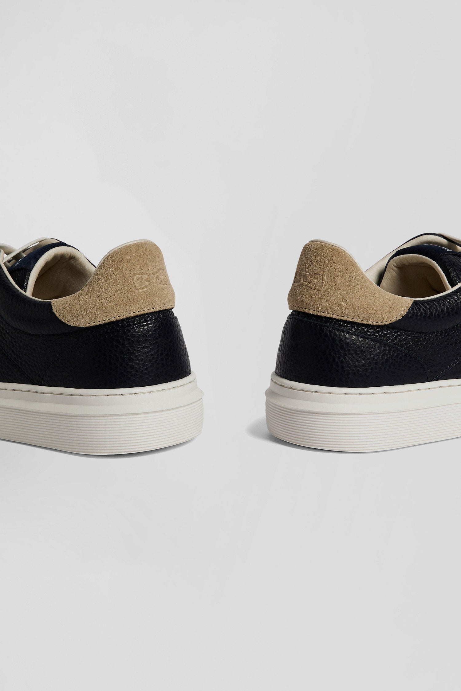 Navy Low-Top Leather Sneakers_06