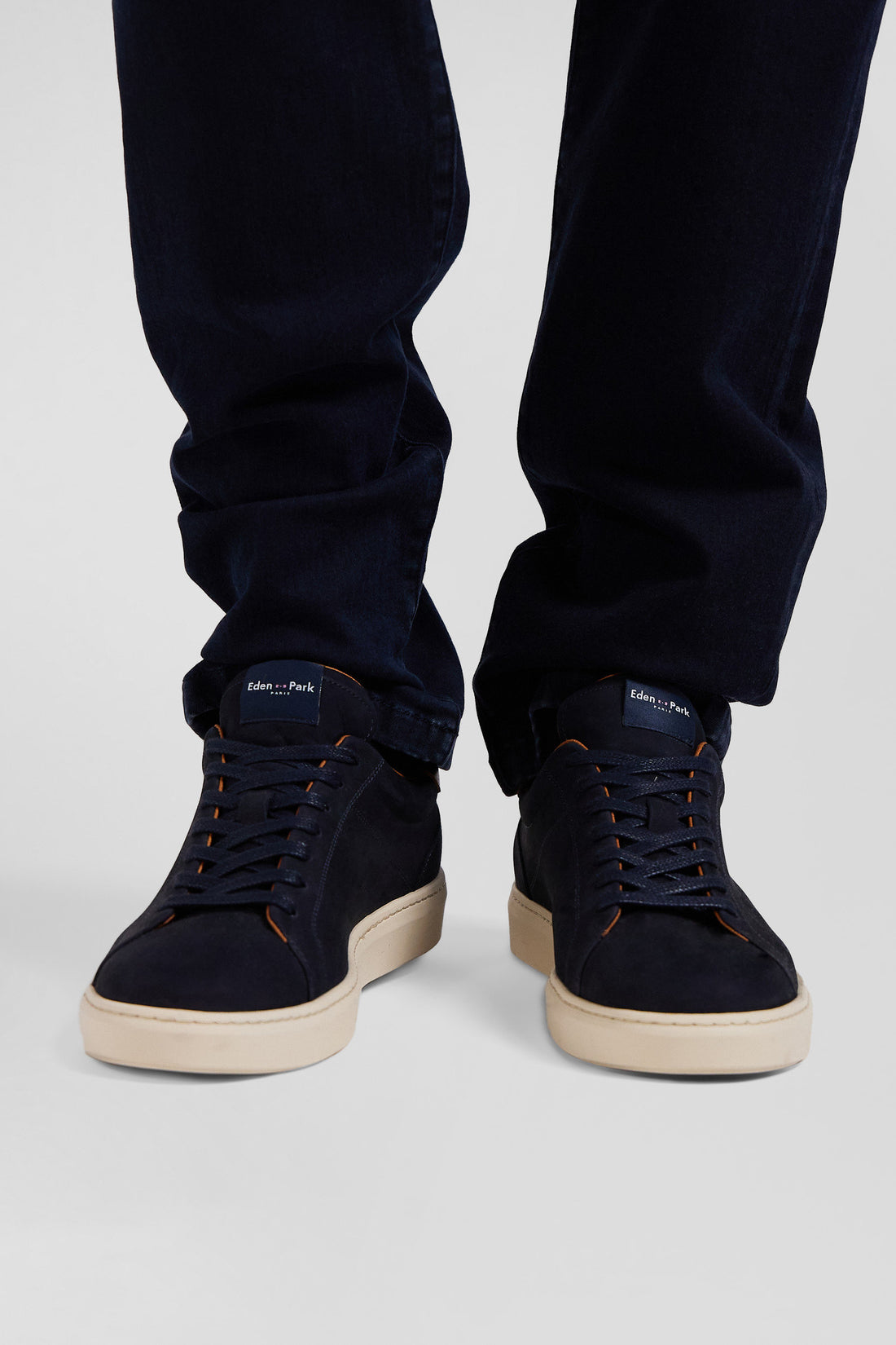 Navy Blue Grained Leather Low-Top Sneakers_01