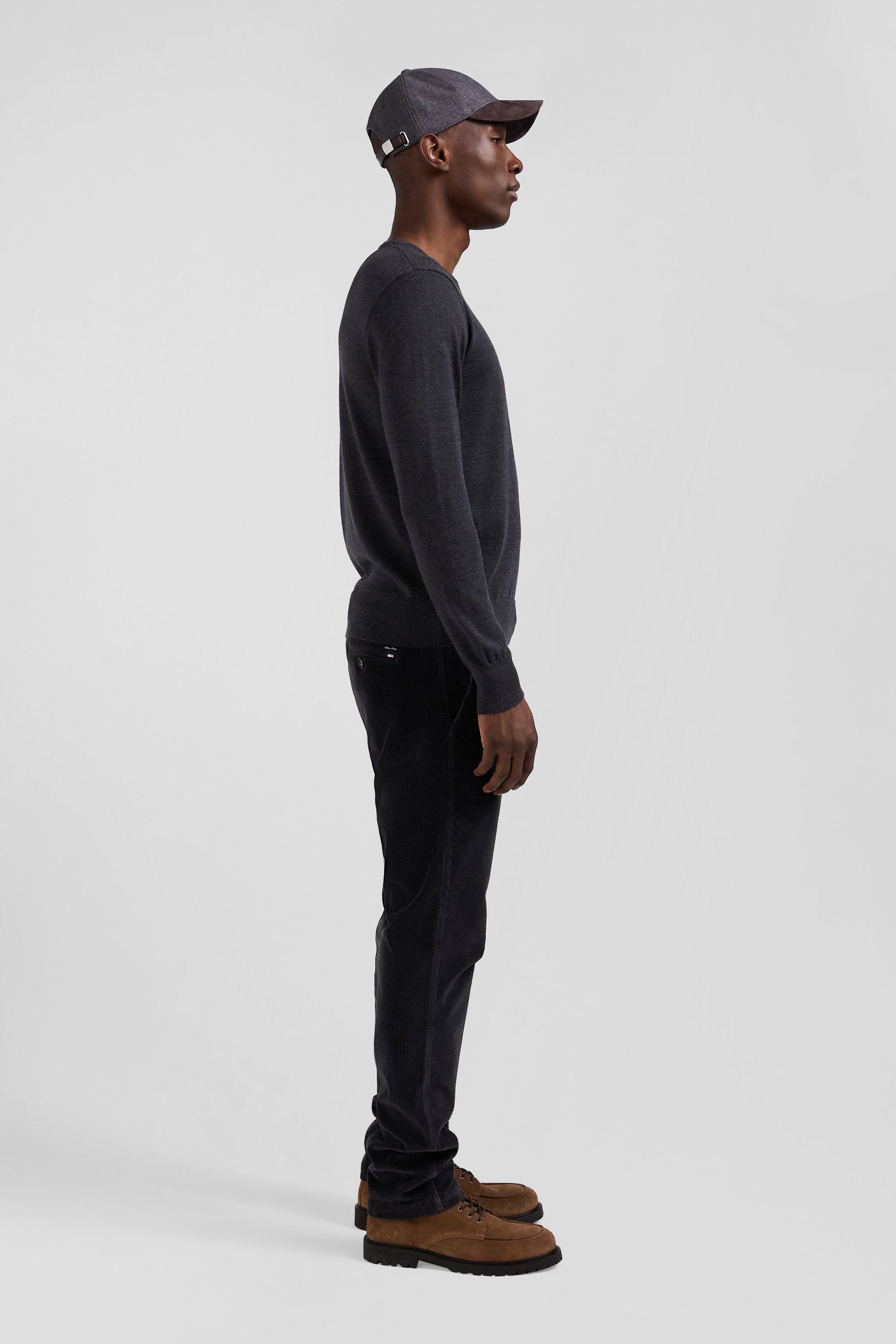 Regular Anthracite Grey Merino Wool V-Neck Jumper_09