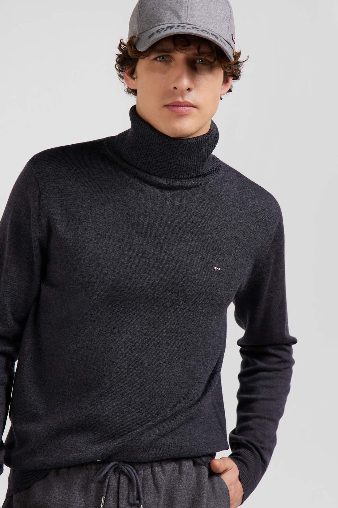 Regular Anthracite Grey Merino Wool Turtleneck Jumper_H24MAIPU0012_GRF_01