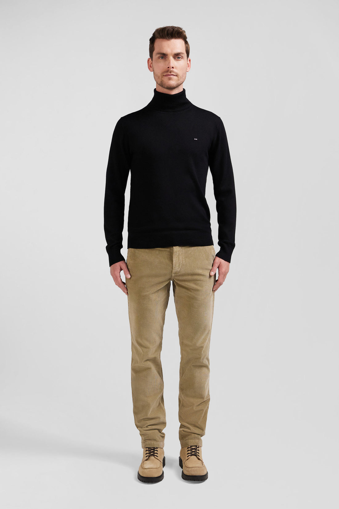 Regular Black Merino Wool Turtleneck Jumper_H24MAIPU0012_NO_02