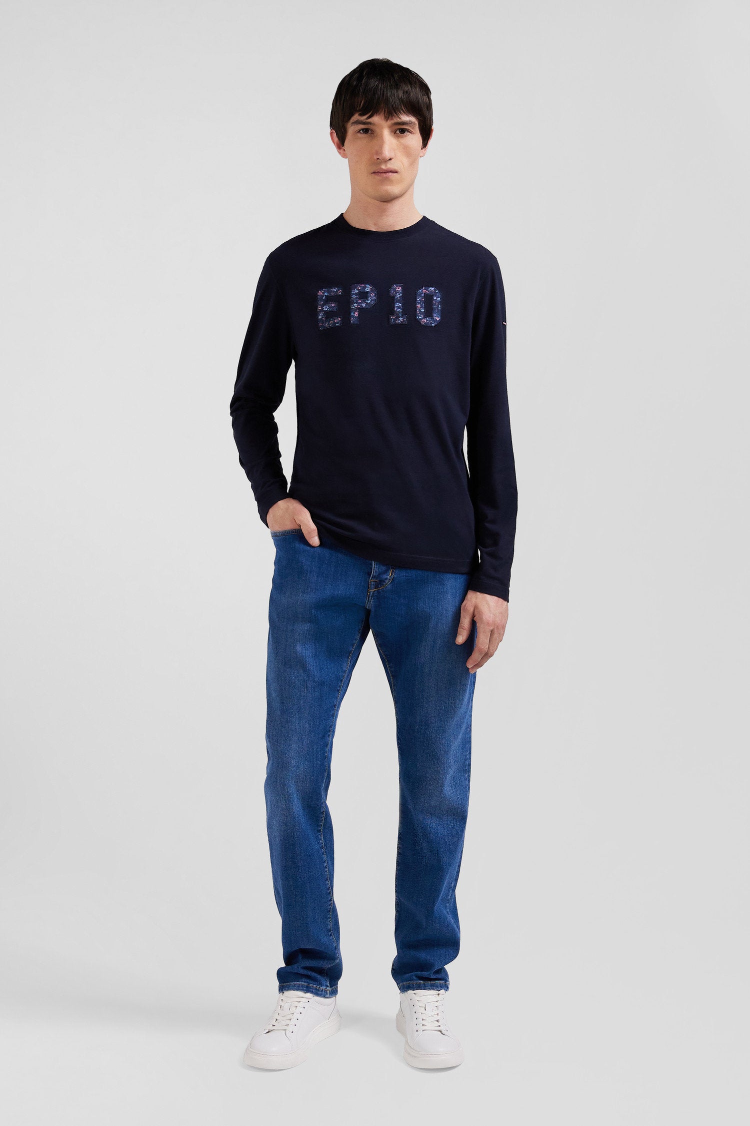 Regular Navy Blue Long-Sleeved Cotton T-Shirt With Printed Back Patch_02