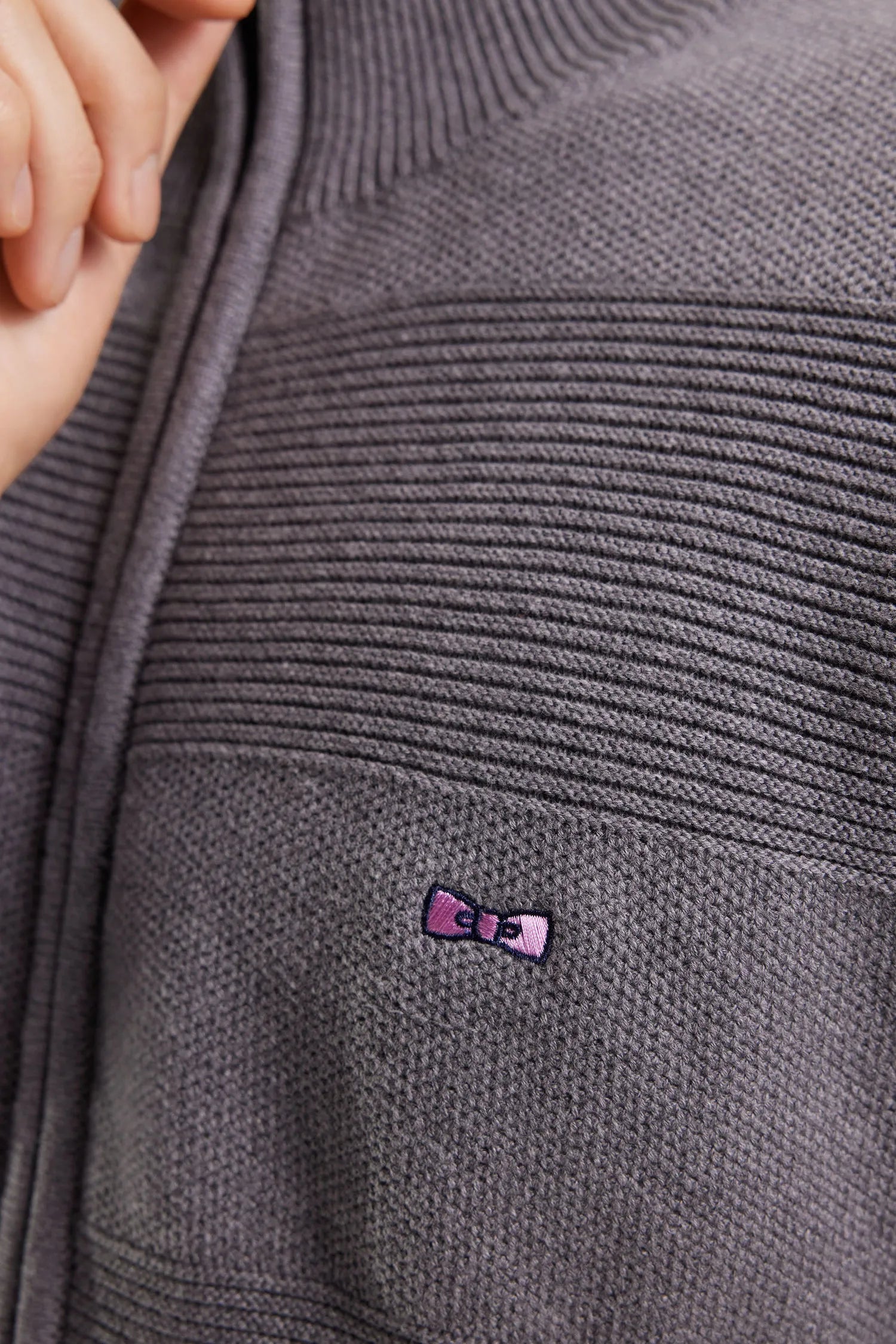 Eden Park_Grey_Grey Honeycomb Zip-Up Cardigan with Straight Cut_H25MAICA0004_GRF10_03