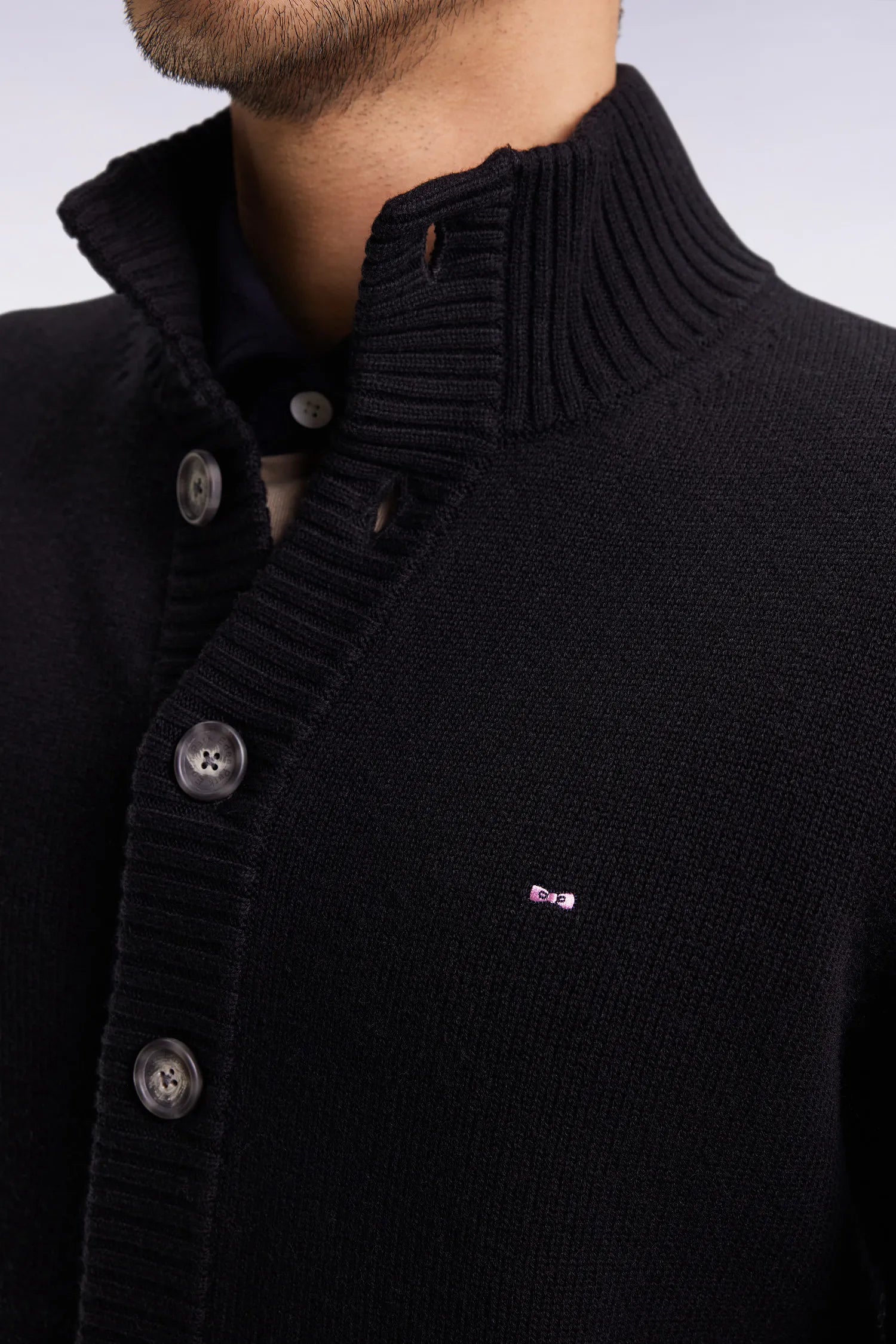 Eden Park_Black_Black Wool and Cotton High-Neck Cardigan_H25MAICA0010_NO_03