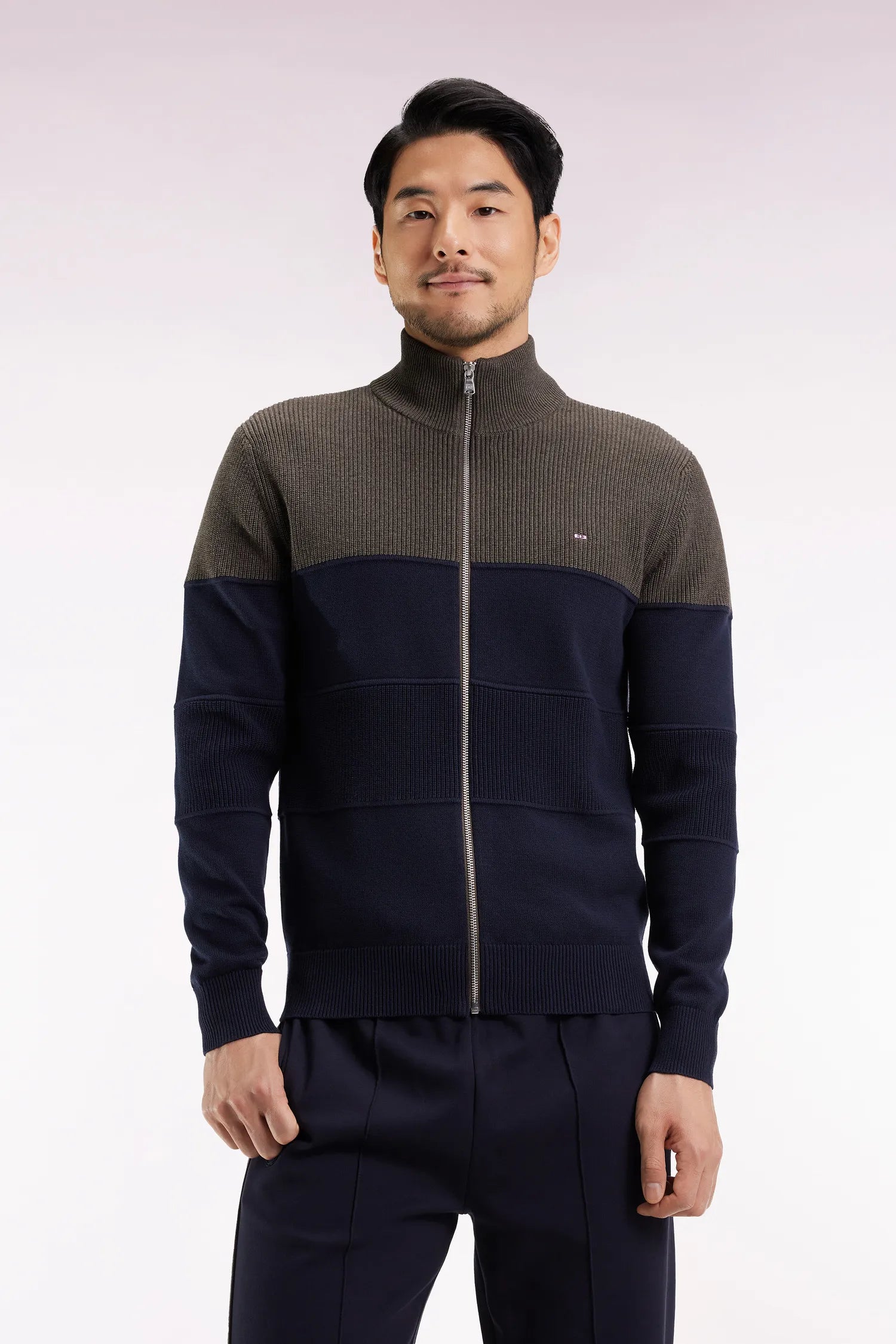 Eden Park_Multi-Color_Two-Tone Navy and Brown Zipped Cotton Cardigan with a Straight Cut_H25MAICA0012_BLF_01