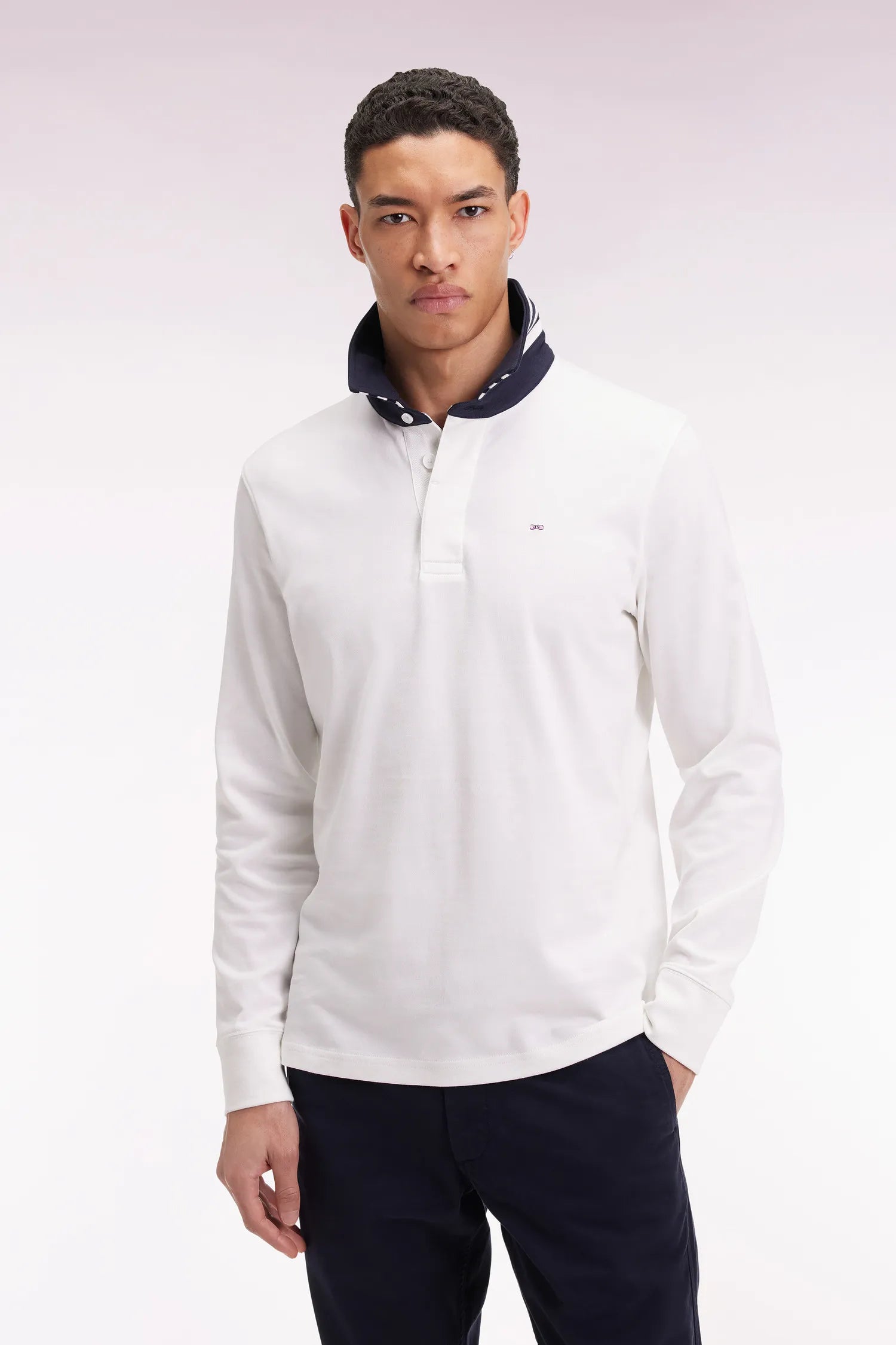 Eden Park_White_Long-Sleeved Jersey in White Jersey with Striped Collar_H25MAIML0004_ECC_01