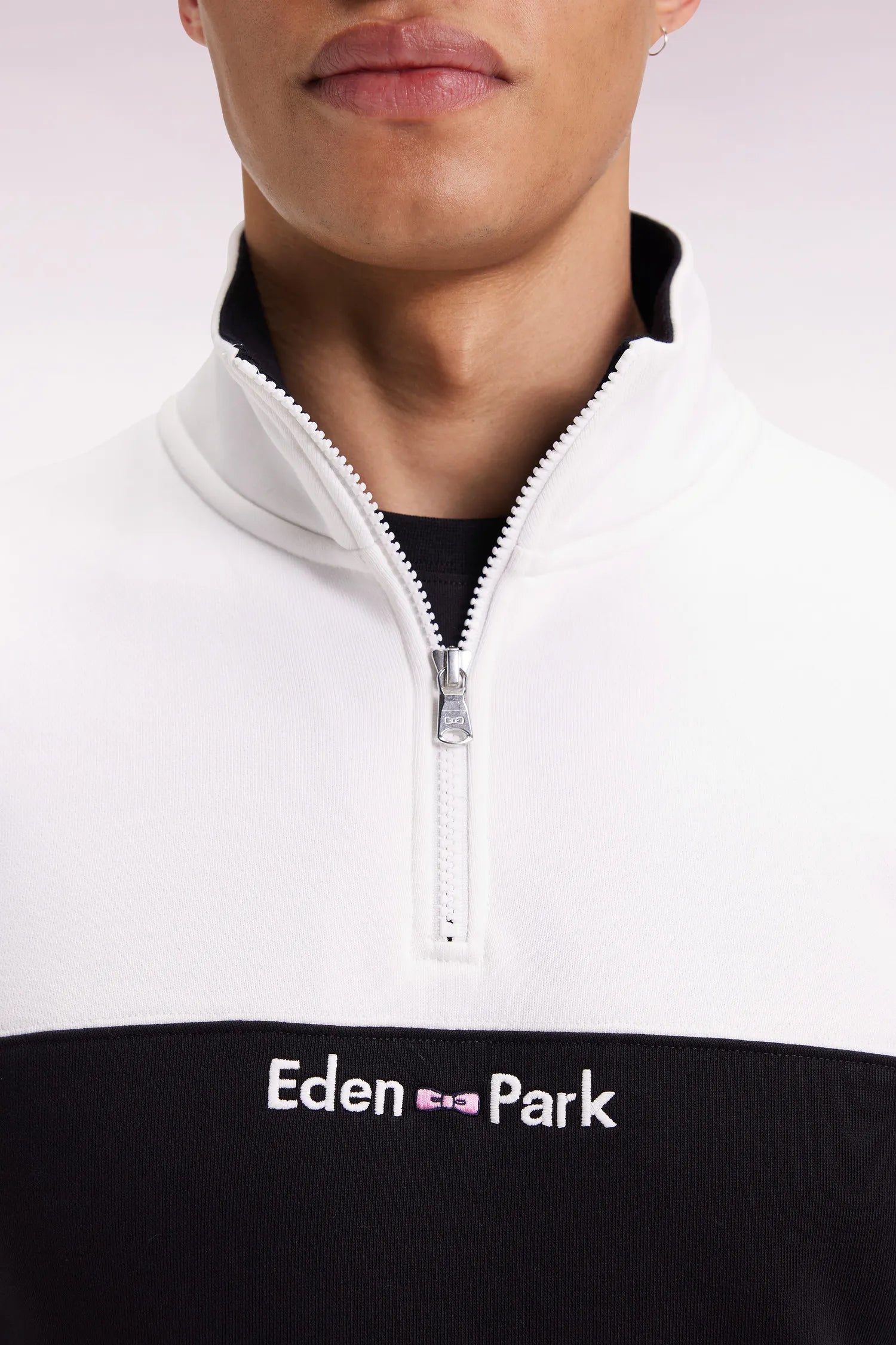 Eden Park_0_Two-Tone White Fleece Trucker Collar Sweatshirt_H25MAISW0022_ECC_03