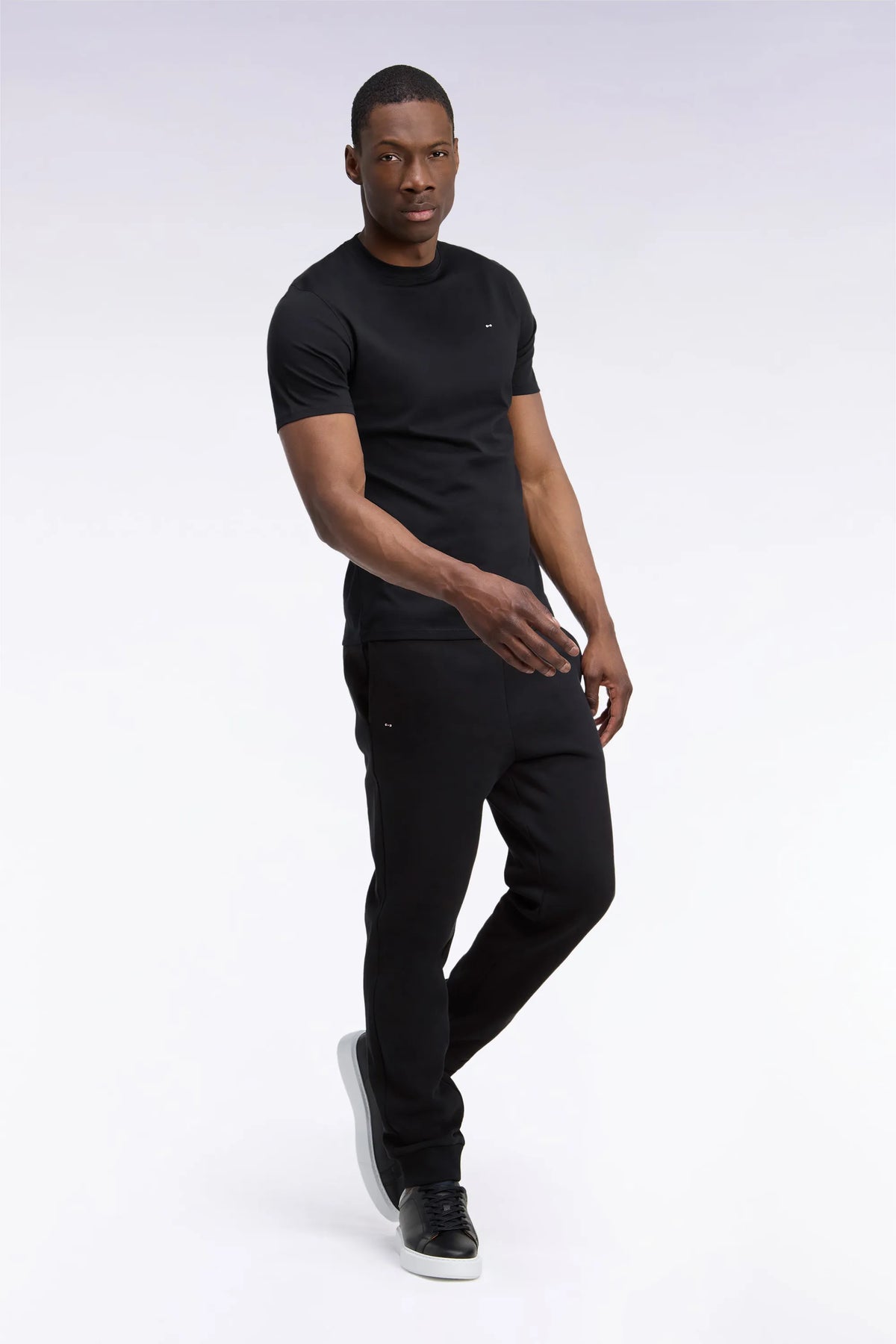 Eden Park  Men Plain Black Cotton Fleece Joggers with a Straight Cut SKU: H26MAIJO0001_NO Image 02