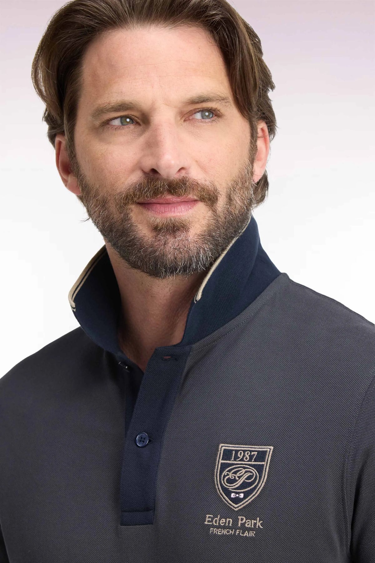 Eden Park  Men Short-Sleeved Polo Shirt in Dark Grey Cotton with Straight-Cut Patch SKU: H26MAIPC0037_GRF1 Image 06