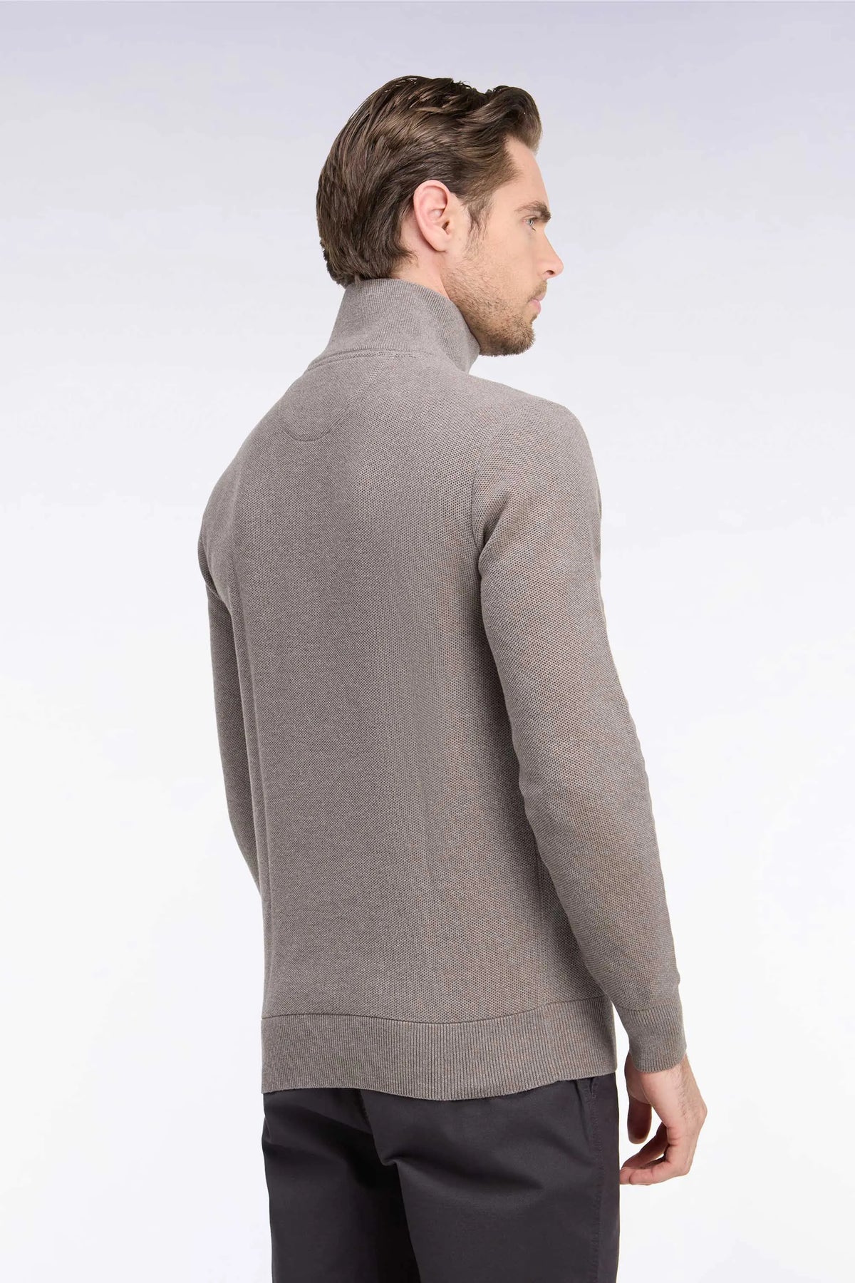 Eden Park 0 Men Trucker Collar Sweater in Anthracite Grey Cotton with a Straight Cut SKU: H26MAIPU0006_GRM1 Image 04
