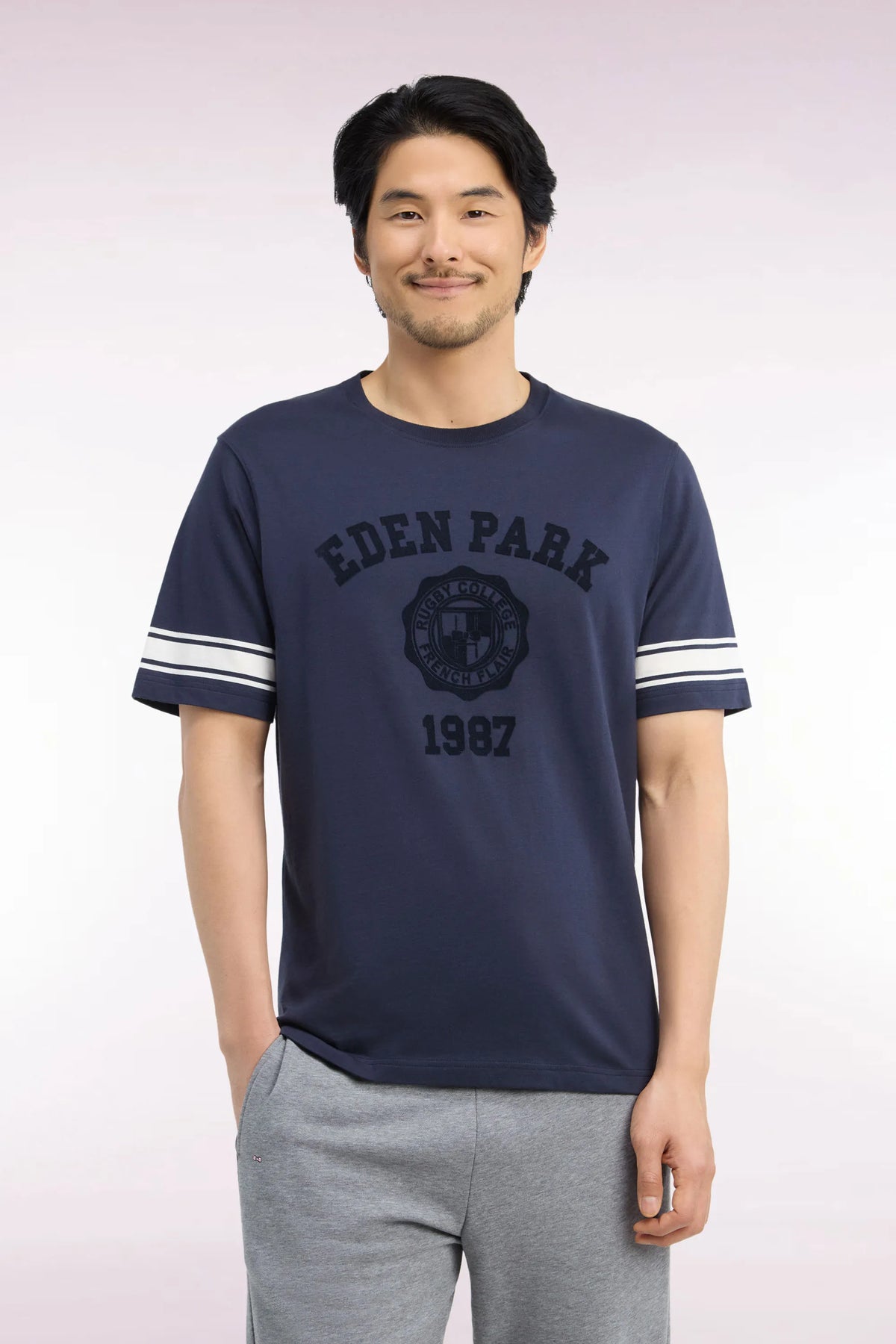 Eden Park 0 Men Short-Sleeved Navy Cotton T-Shirt with Straight Cut SKU: H26MAITC0025_BLF Image 01