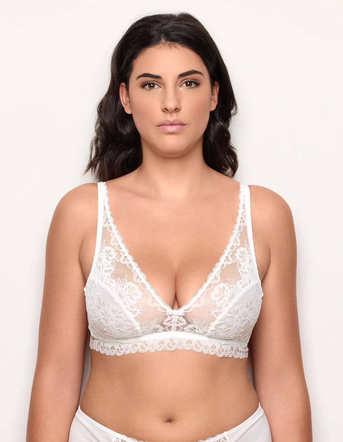 Yamamay_Silk_Unlined Balconette Bra without Underwire in Different Cup Sizes Ð Blanche_IBAD183009_096_02