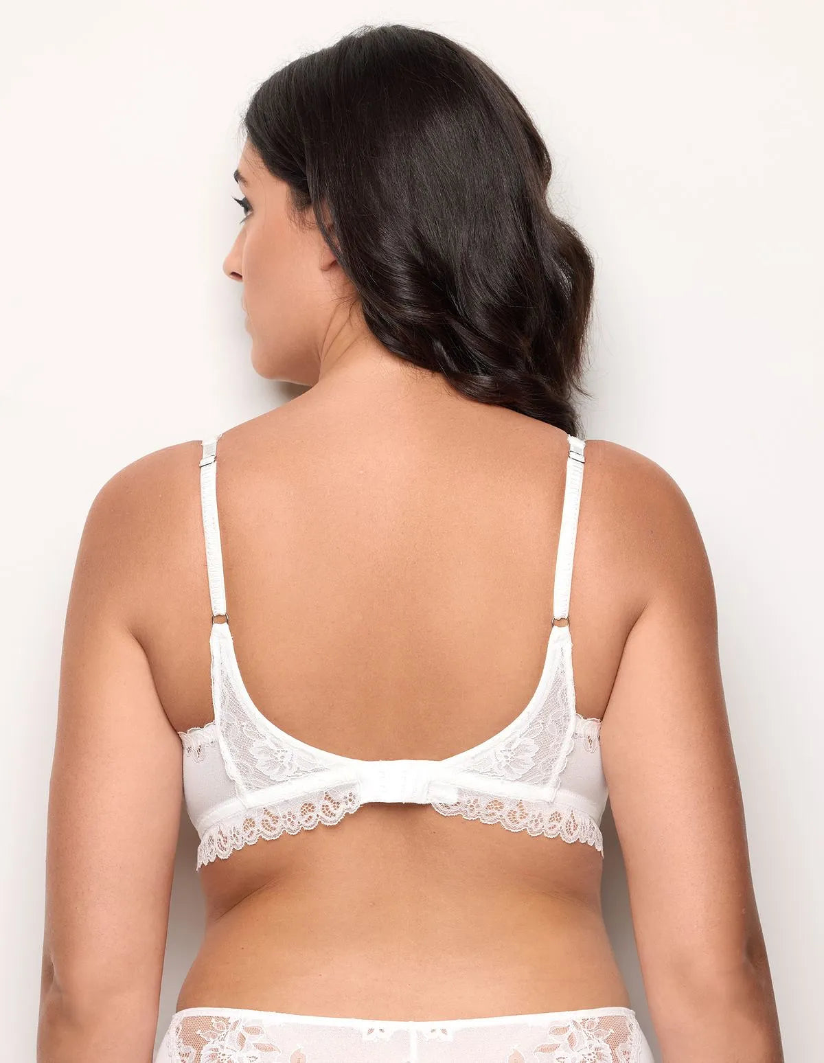 Yamamay_Silk_Unlined Balconette Bra without Underwire in Different Cup Sizes Ð Blanche_IBAD183009_096_03