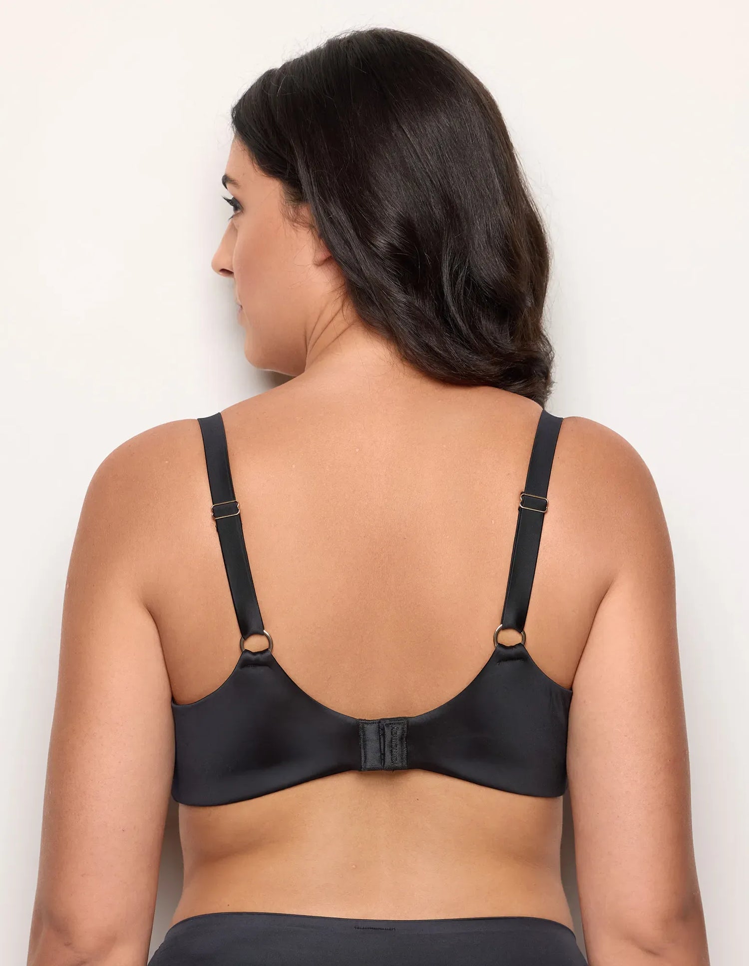 Yamamay_BLACK_Preformed Balconette Bra with Differentiated Cups and Underwire Ð Mythic_IBAD183013_072_03