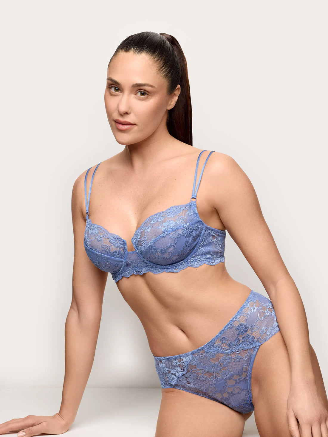 Yamamay_Denim_Unlined Balconette Bra in Different Cup Sizes and Underwire - Primula Color_IBAD191003_038_01