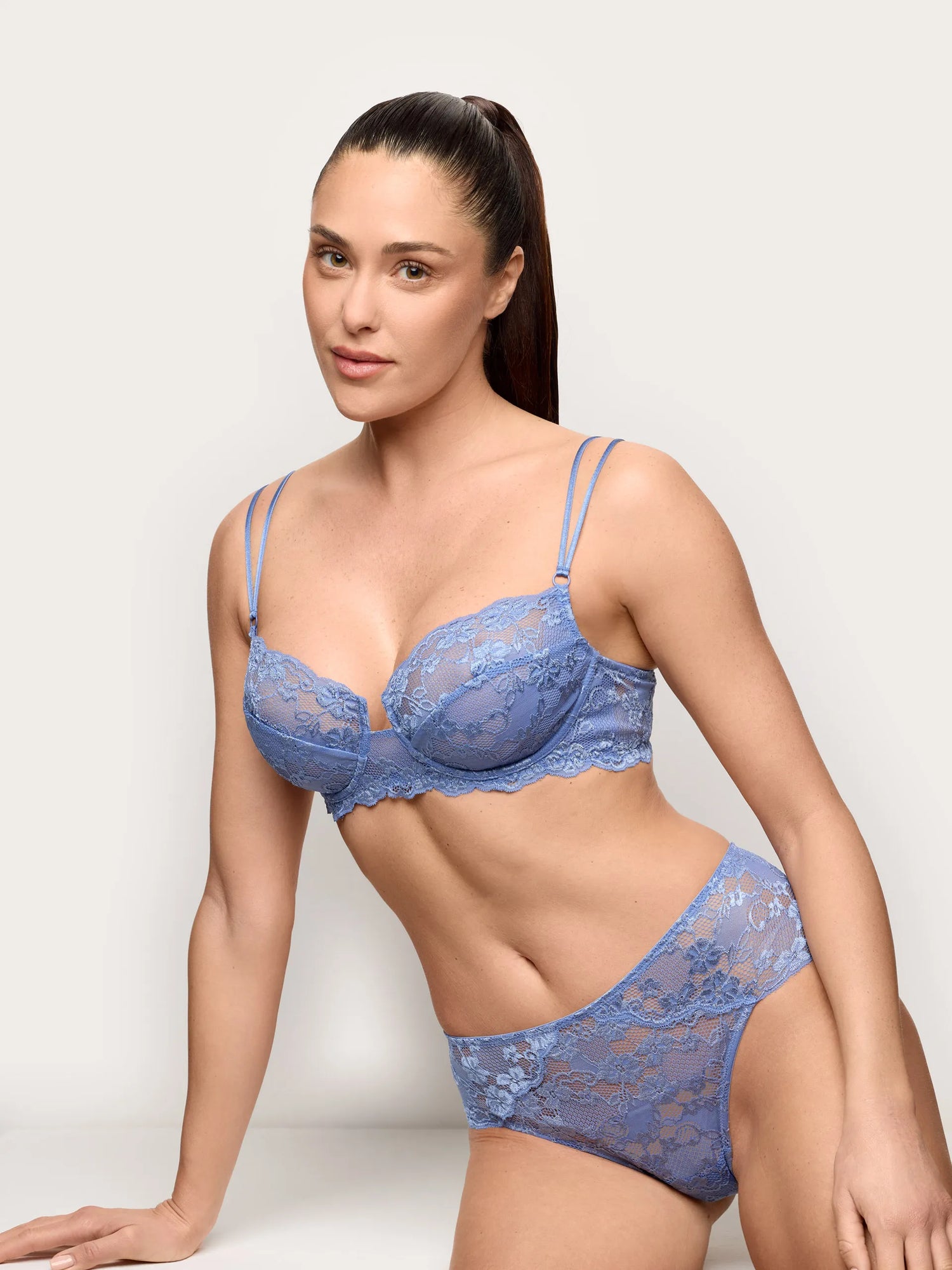 Yamamay_Denim_Unlined Balconette Bra in Different Cup Sizes and Underwire - Primula Color_IBAD191003_038_01