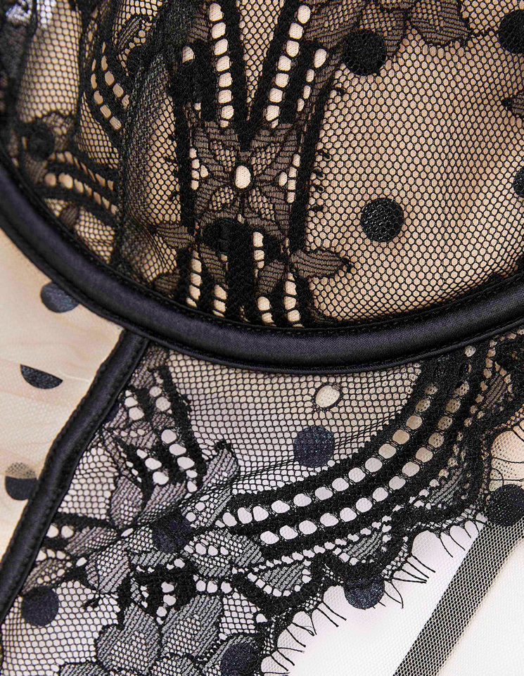 Yamamay_Delice Lace and Tulle Bodysuit with Lightly Padded Cups and Underwire_IBDD181009_075_05