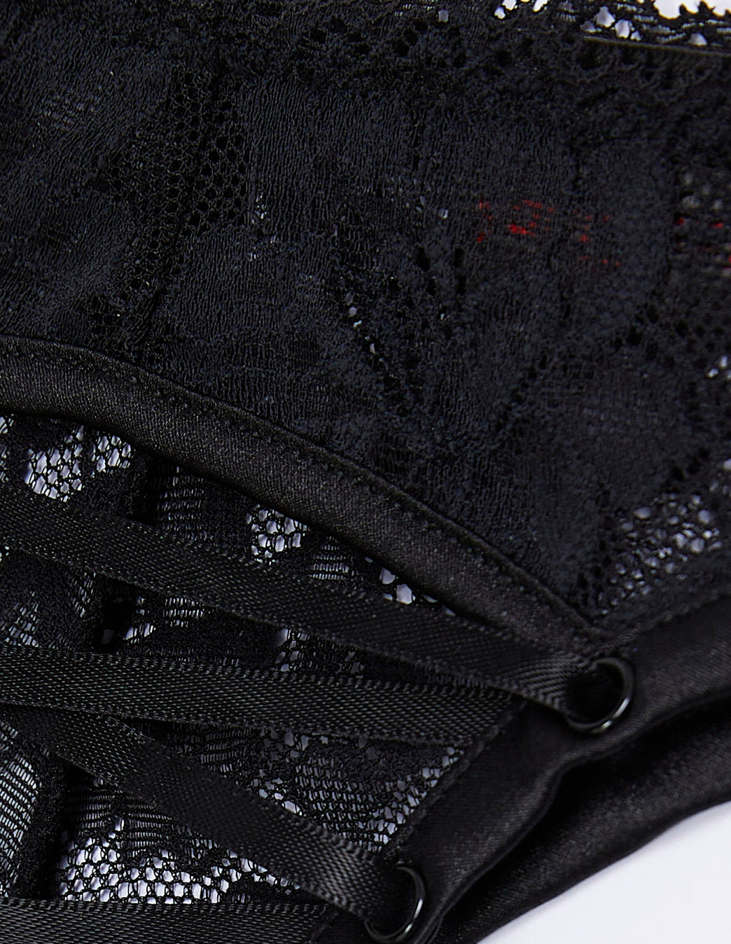 Yamamay_PrivŽ - Black Cross Open Lace Brazilian Briefs with Satin Lacing_IBND181016_072_05