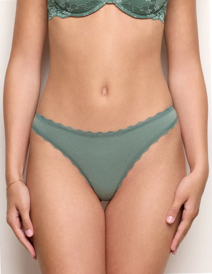 Yamamay_Sage Green_Brazilian Brief in Cotton and Lace Ð Vicky_IBND183011_120_03