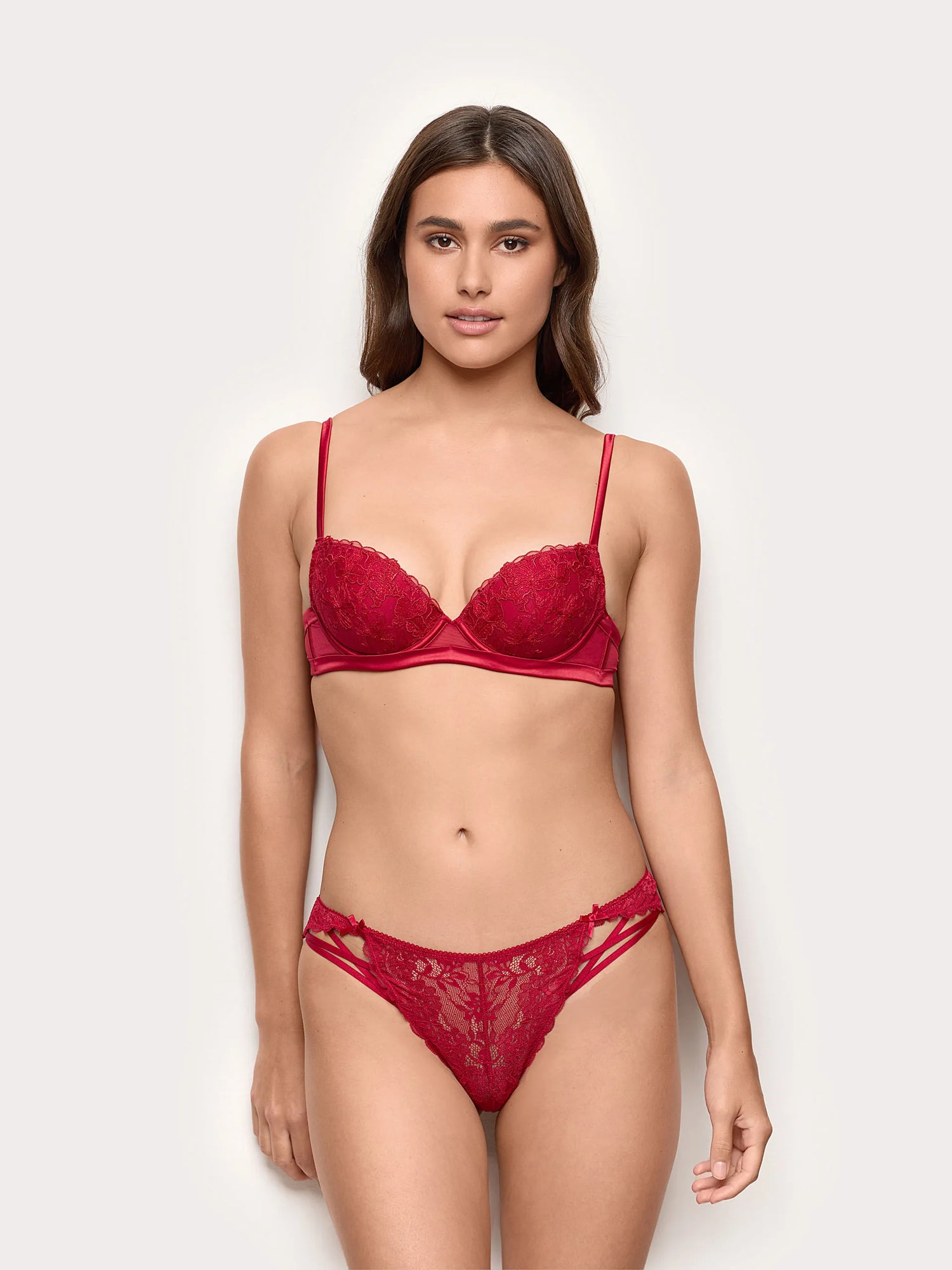 Yamamay_Ruby Red_Jolly Red Lace Brazilian_IBND184001_909_01