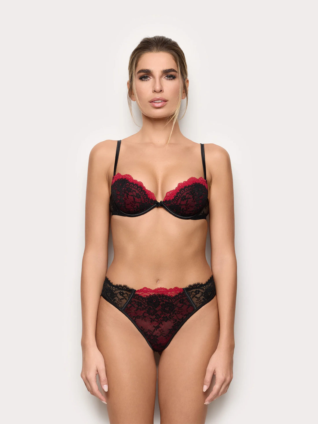 Yamamay_Black_Brazilian Briefs In Lace With Satin Details Romantic_IBND184007_072_02