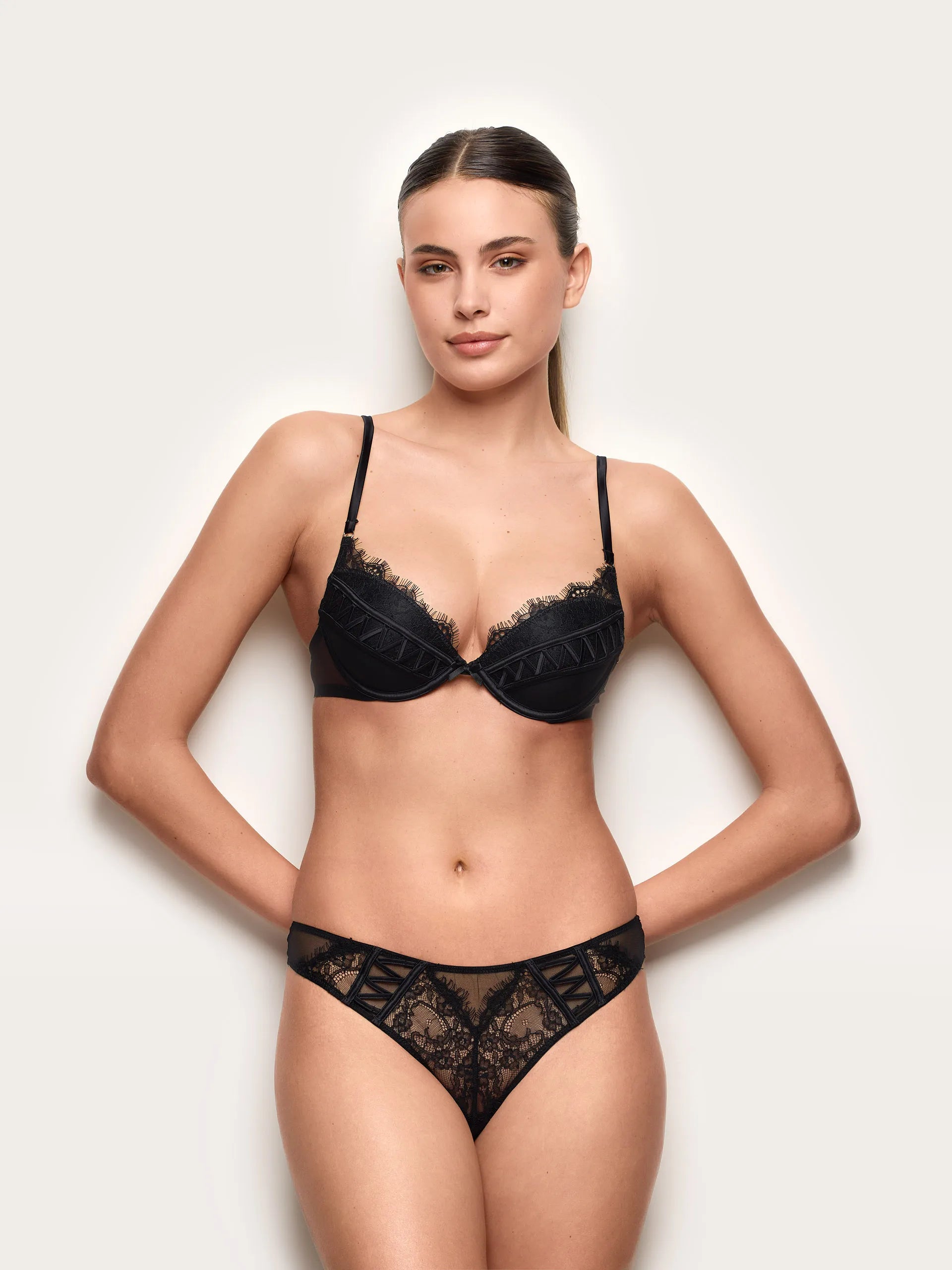 Yamamay_Black_Brazilian - Desire_IBND191008_072_01