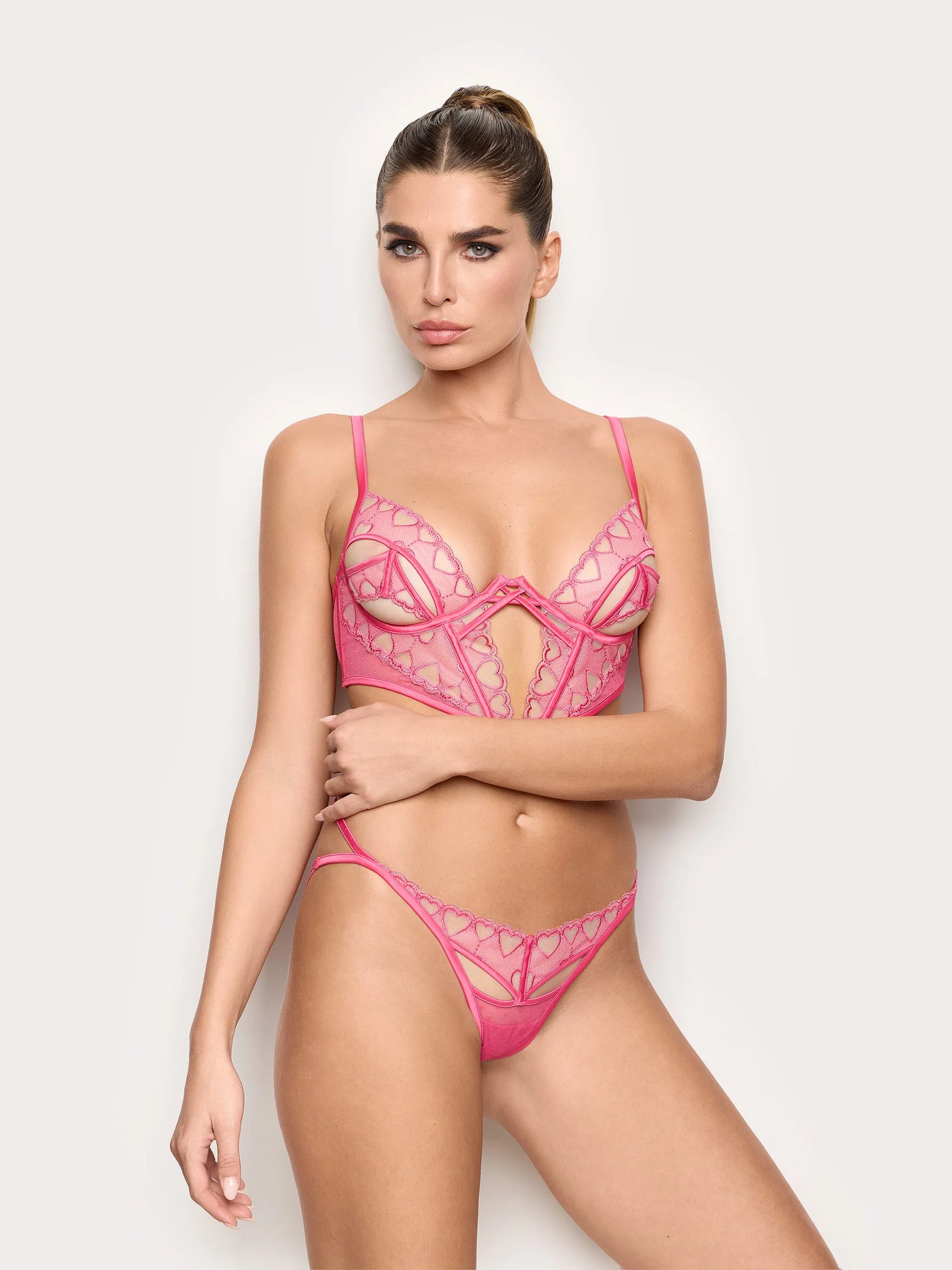 Yamamay_Fuchsia_Brazilian Embroidered Tulle Jacket - Priv� Beloved_IBND191009_040_01