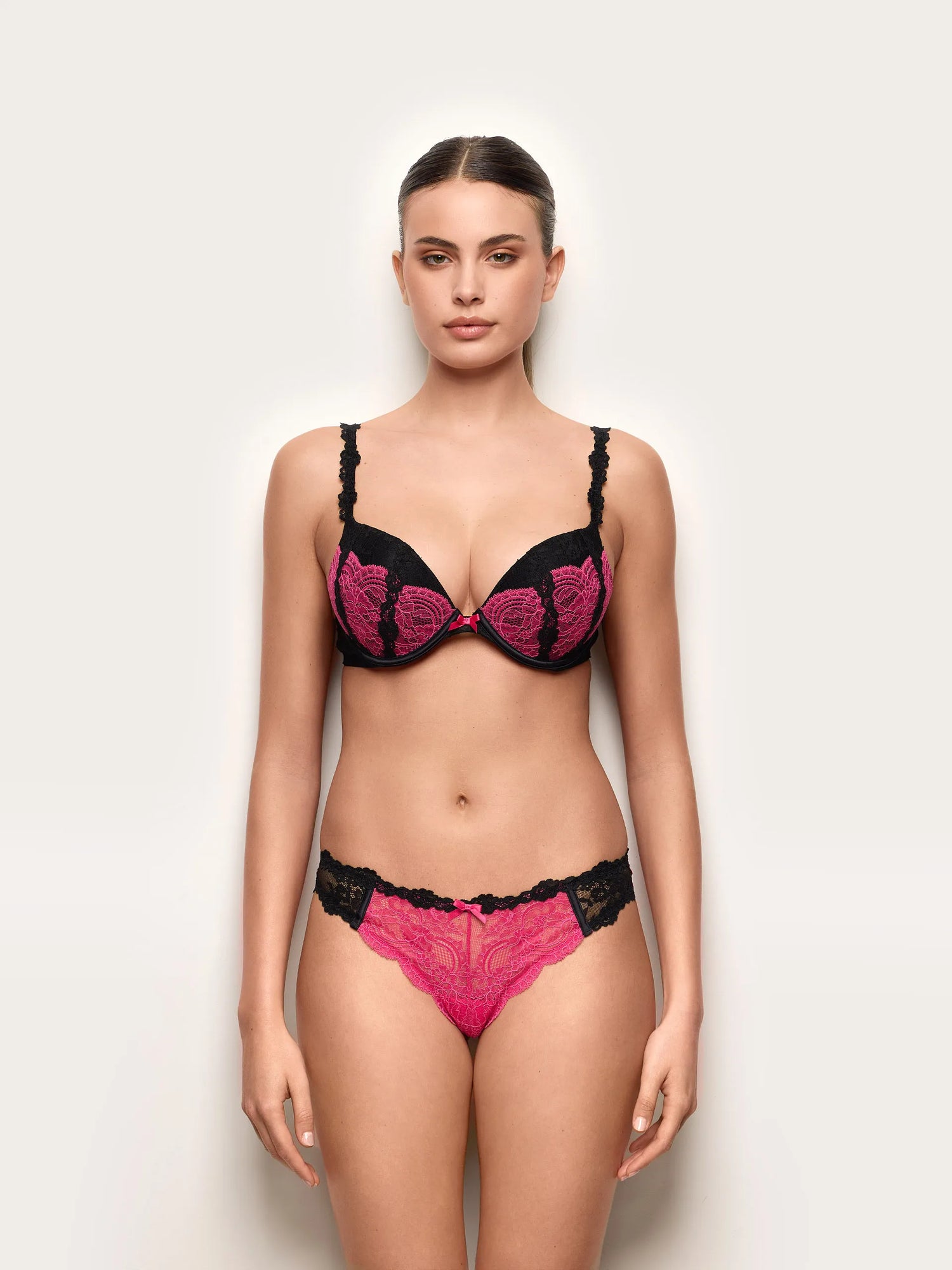 Yamamay_Fuchsia_Brasiliana - Caprice_IBND191012_040_02