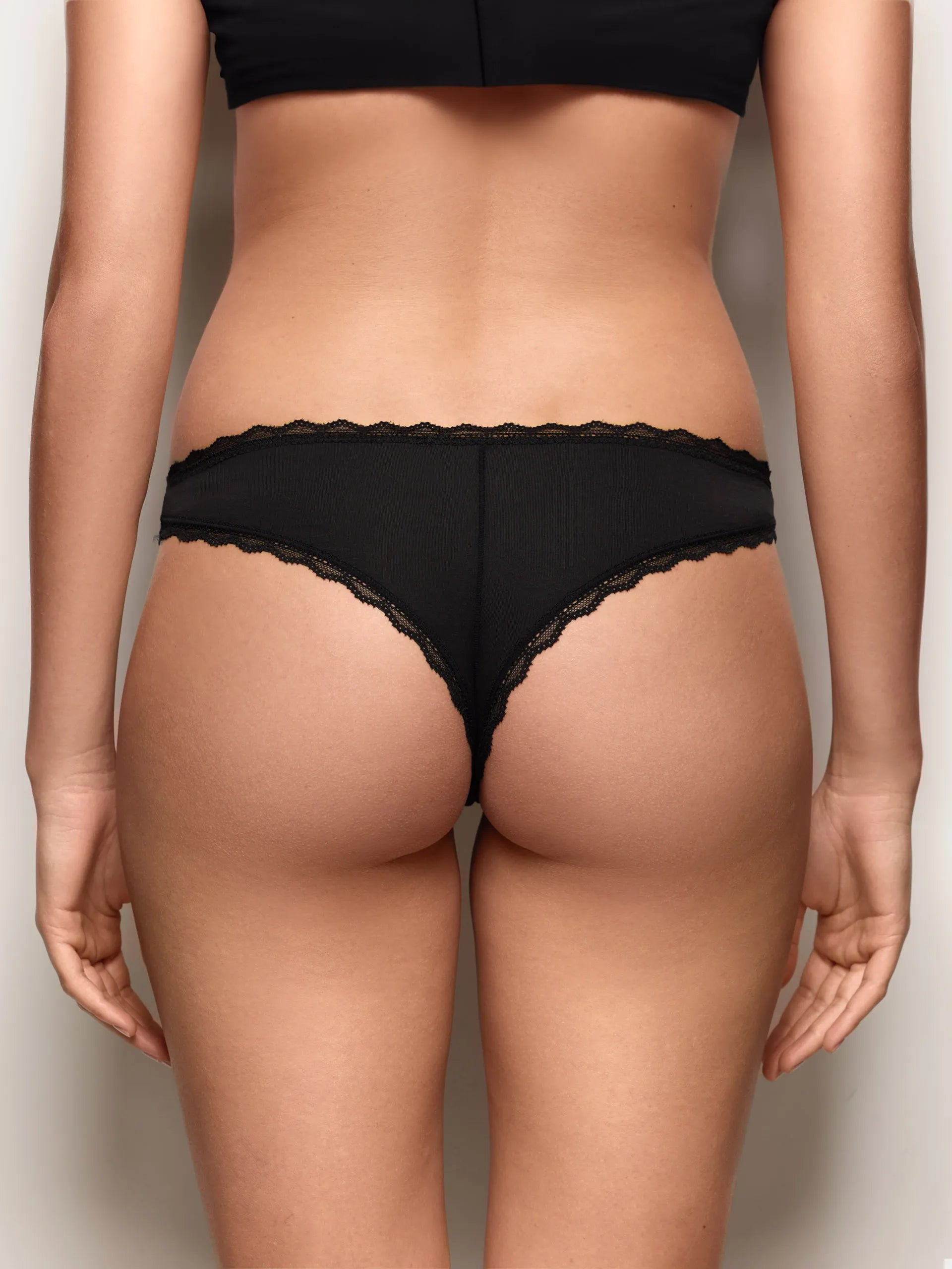 Yamamay_Black_Brazilian Briefs - Vicky_IBND191015_072_02