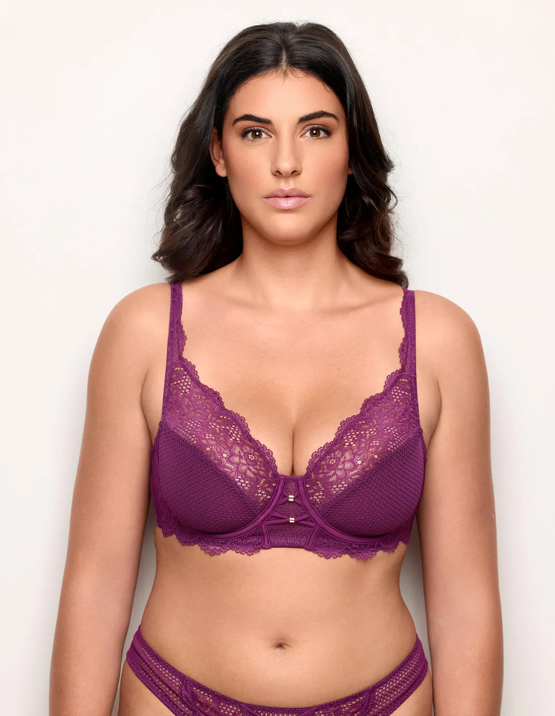 Yamamay_PLUM_Underwired Bralette with Differentiated Cups Ð Catchy_IBRD183015_084_02