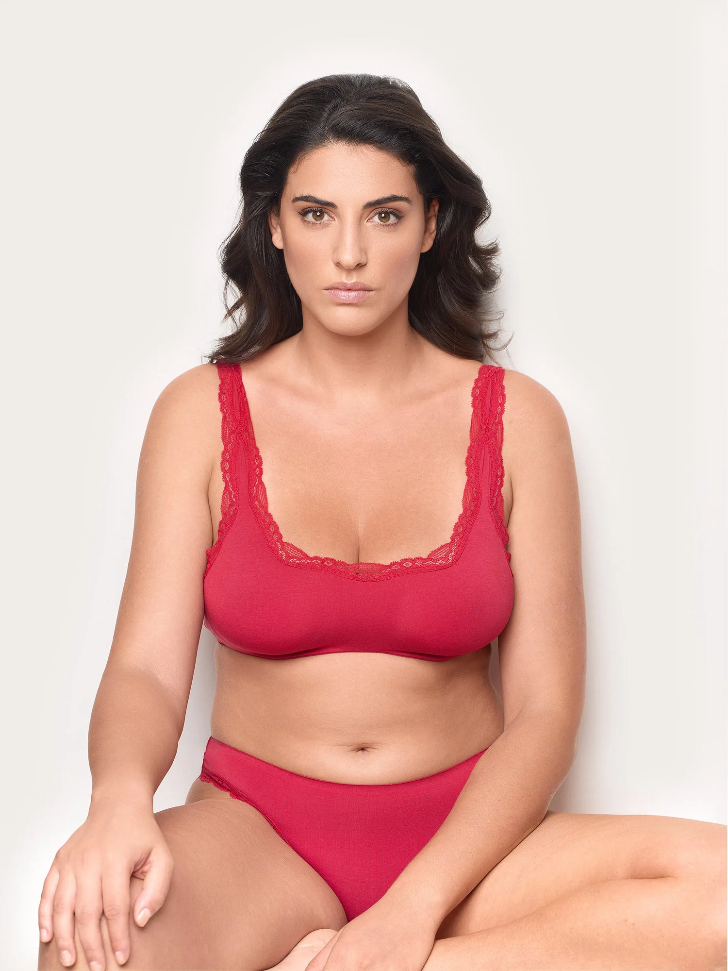 Yamamay_Ruby Red_Tencel¨ Modal Flexible Underwired Unlined Bralette with Silk_IBRD184003_909_01