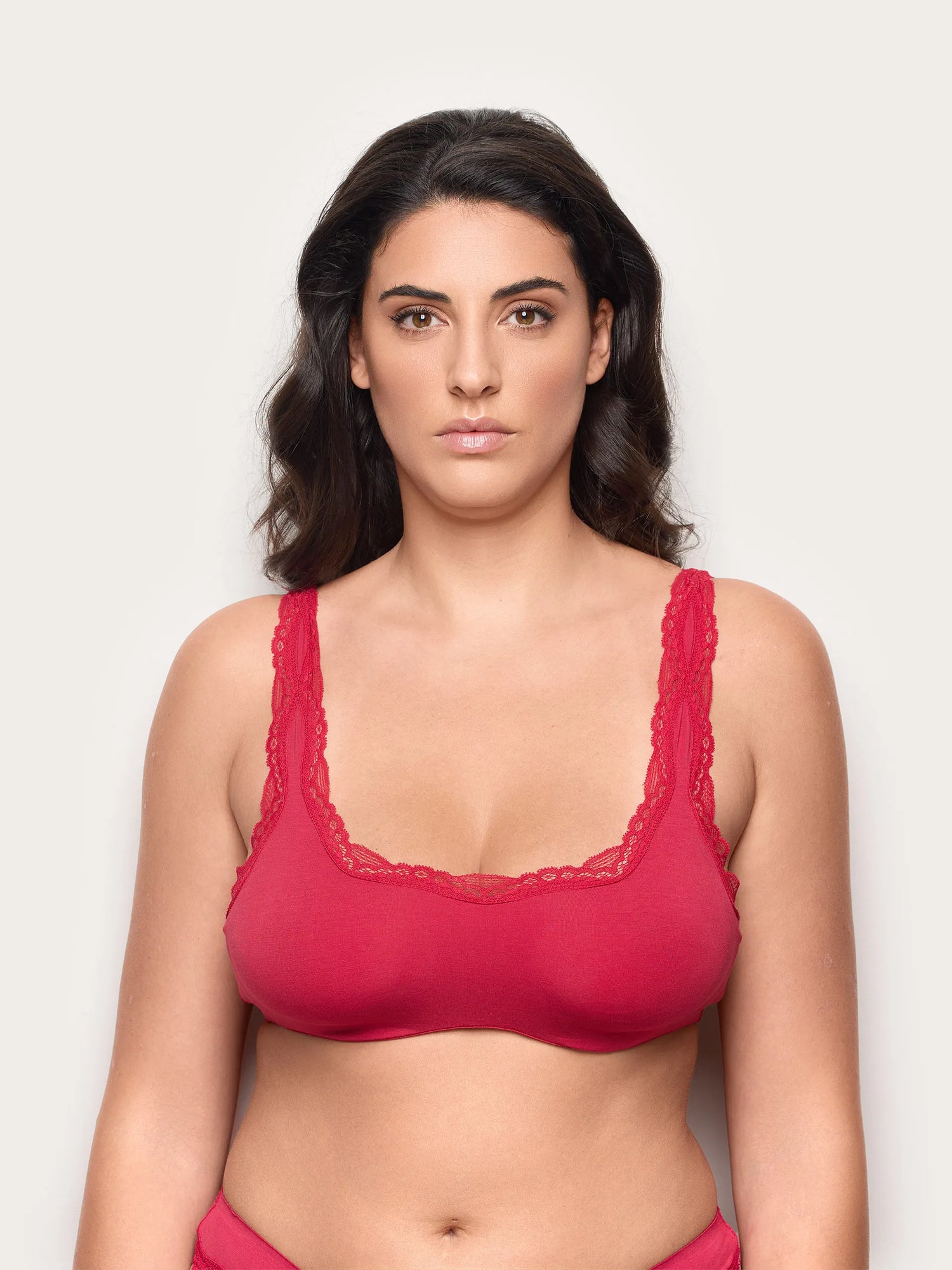 Yamamay_Ruby Red_Tencel¨ Modal Flexible Underwired Unlined Bralette with Silk_IBRD184003_909_02