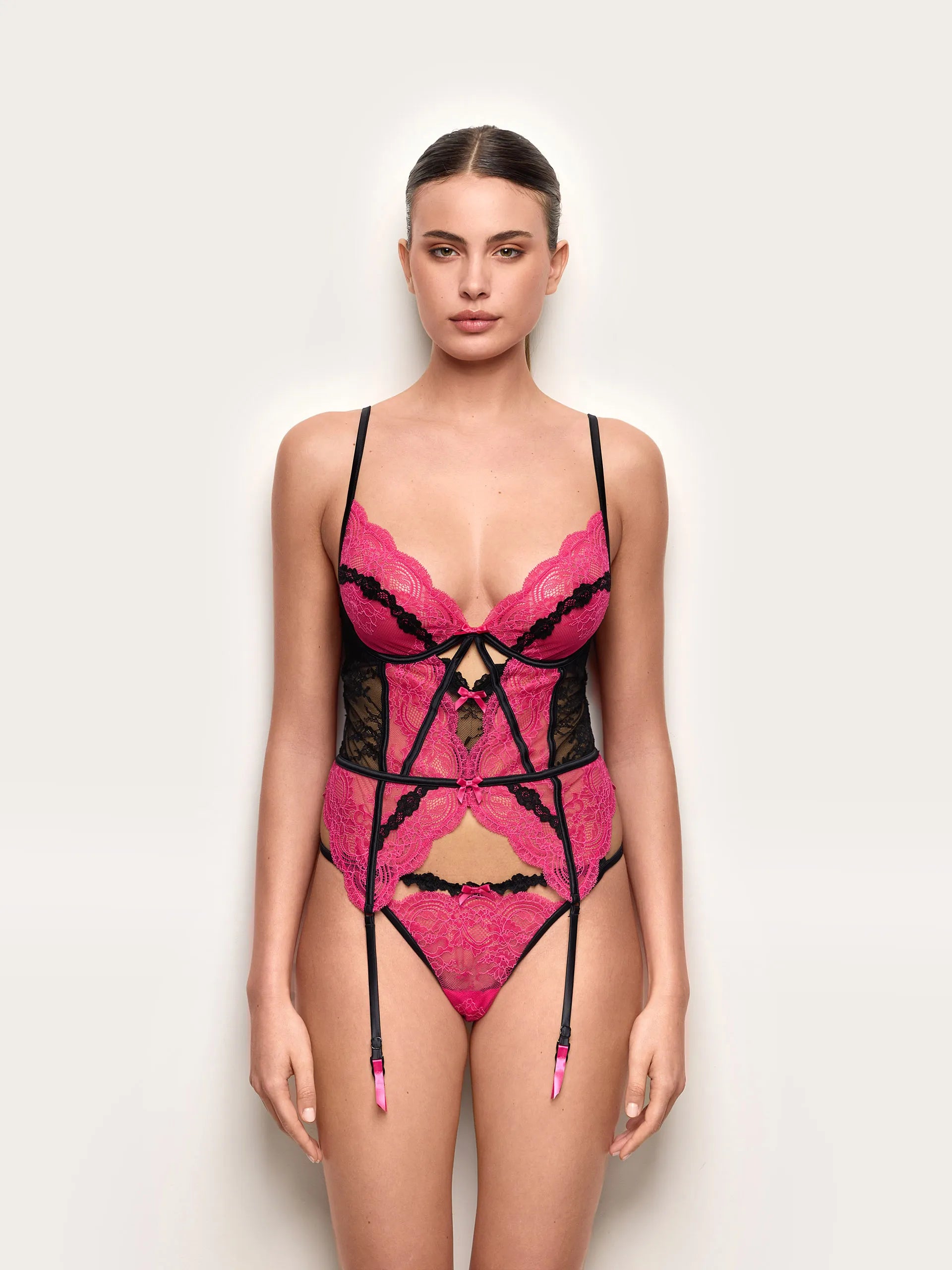 Yamamay_Fuchsia_Underwired Guepiere - Caprice_ICRD191005_040_03